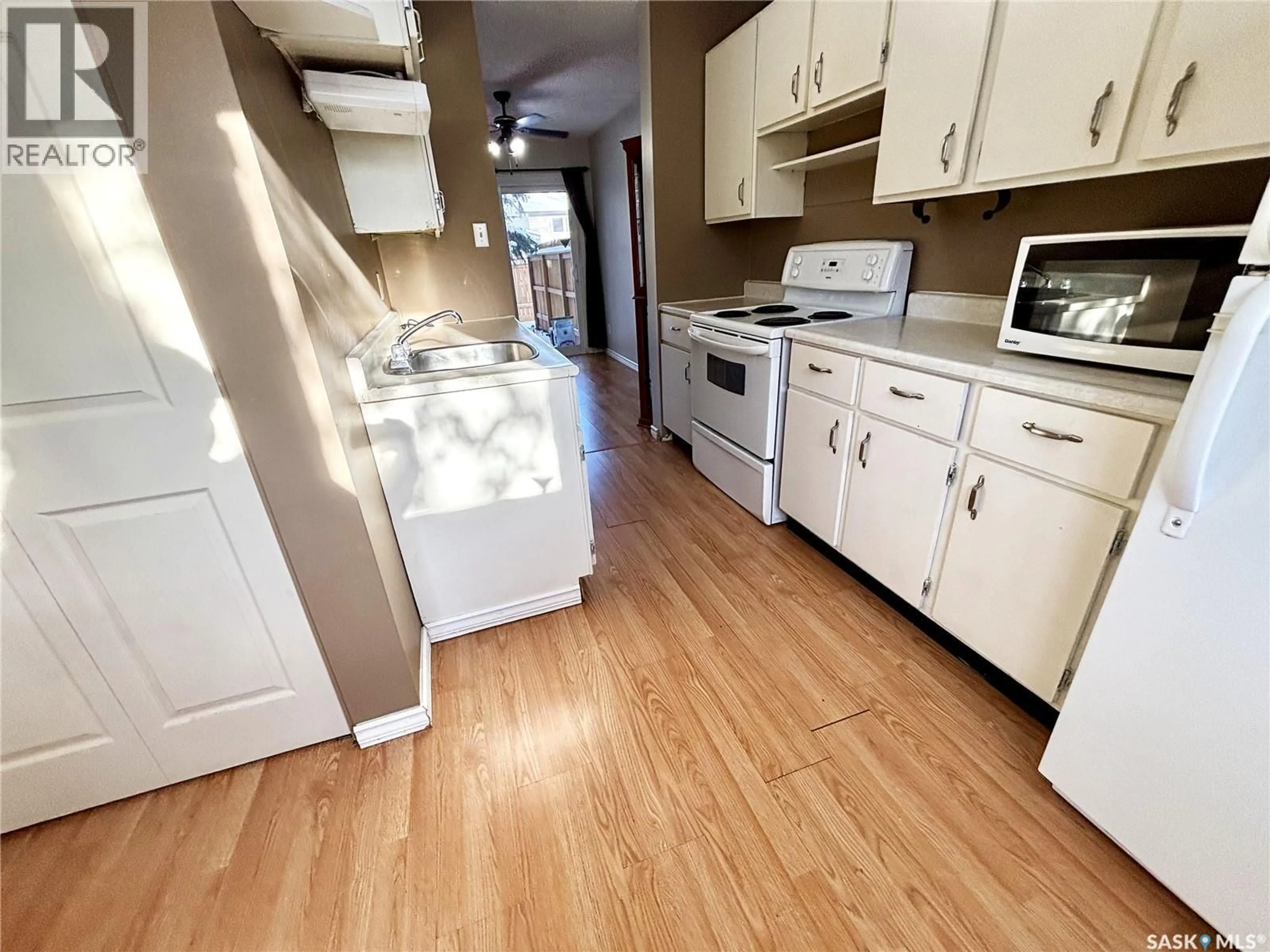 Unknown for 14 330 HAIGHT CRESCENT, Saskatoon Saskatchewan S7H4V9