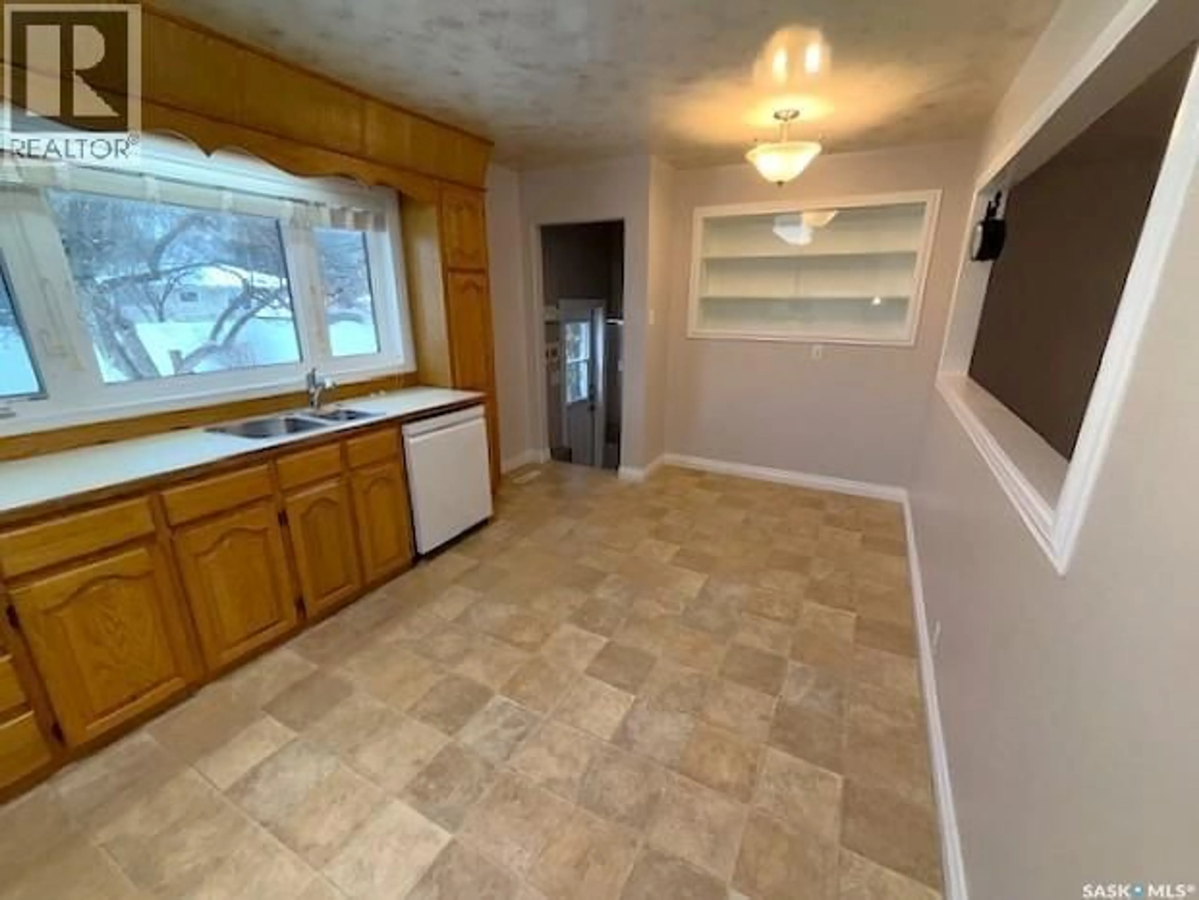 A pic of a room for 1013 GRAYSON CRESCENT, Moose Jaw Saskatchewan S6H3E9