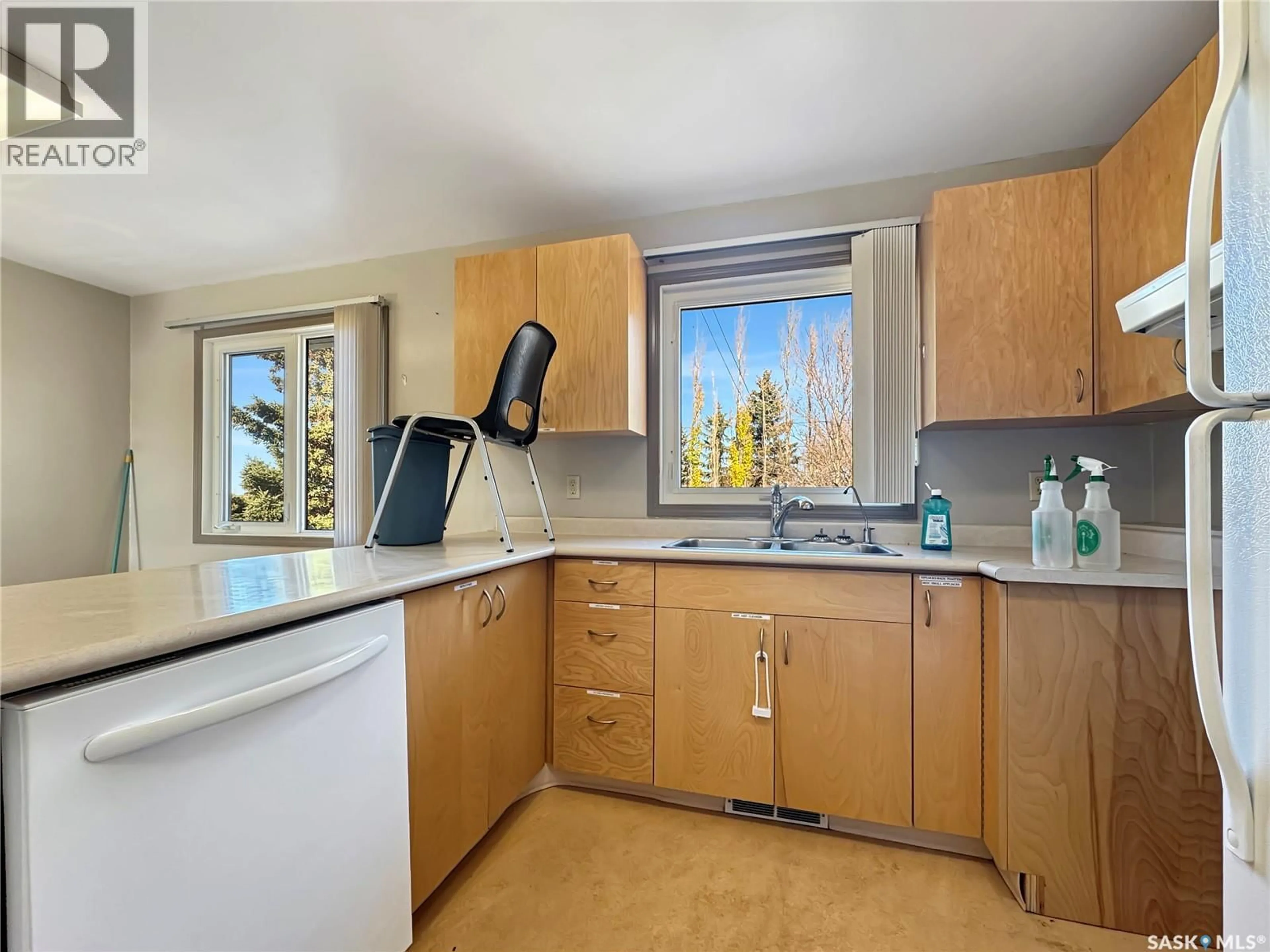 Standard kitchen, unknown for 107 7TH STREET, Rosemount Rm No. 378 Saskatchewan S0K0V0