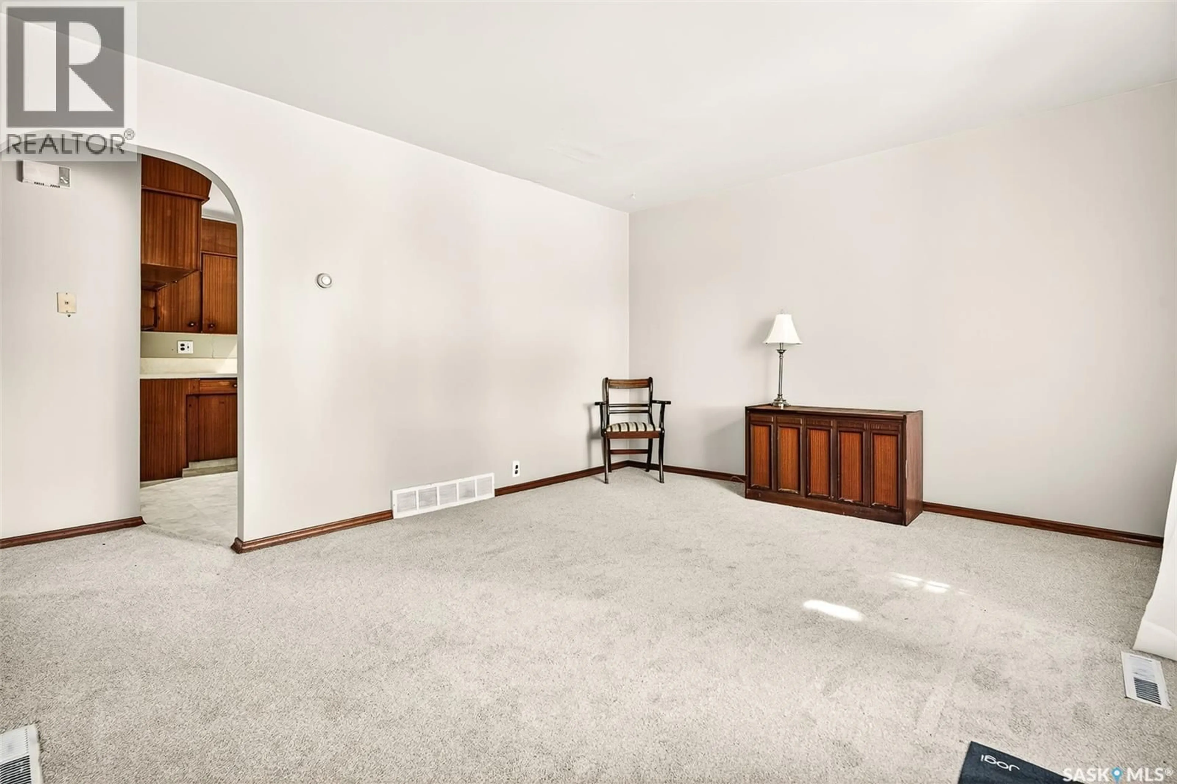 A pic of a room for 530 DUFFIELD STREET, Moose Jaw Saskatchewan S6H5H9