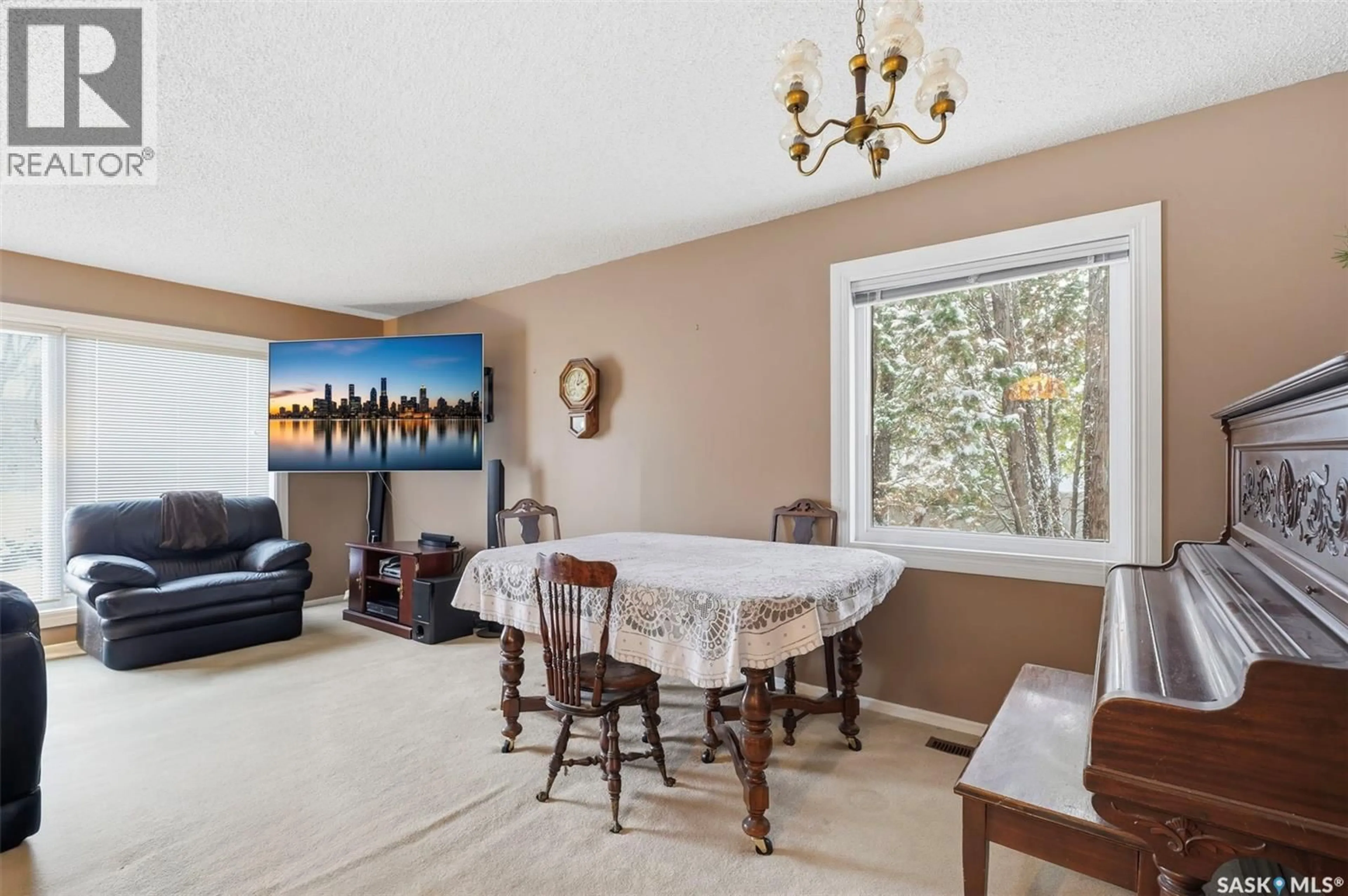 Dining room, unknown for 227 SYLVIAN WAY, Saskatoon Saskatchewan S7H5G1