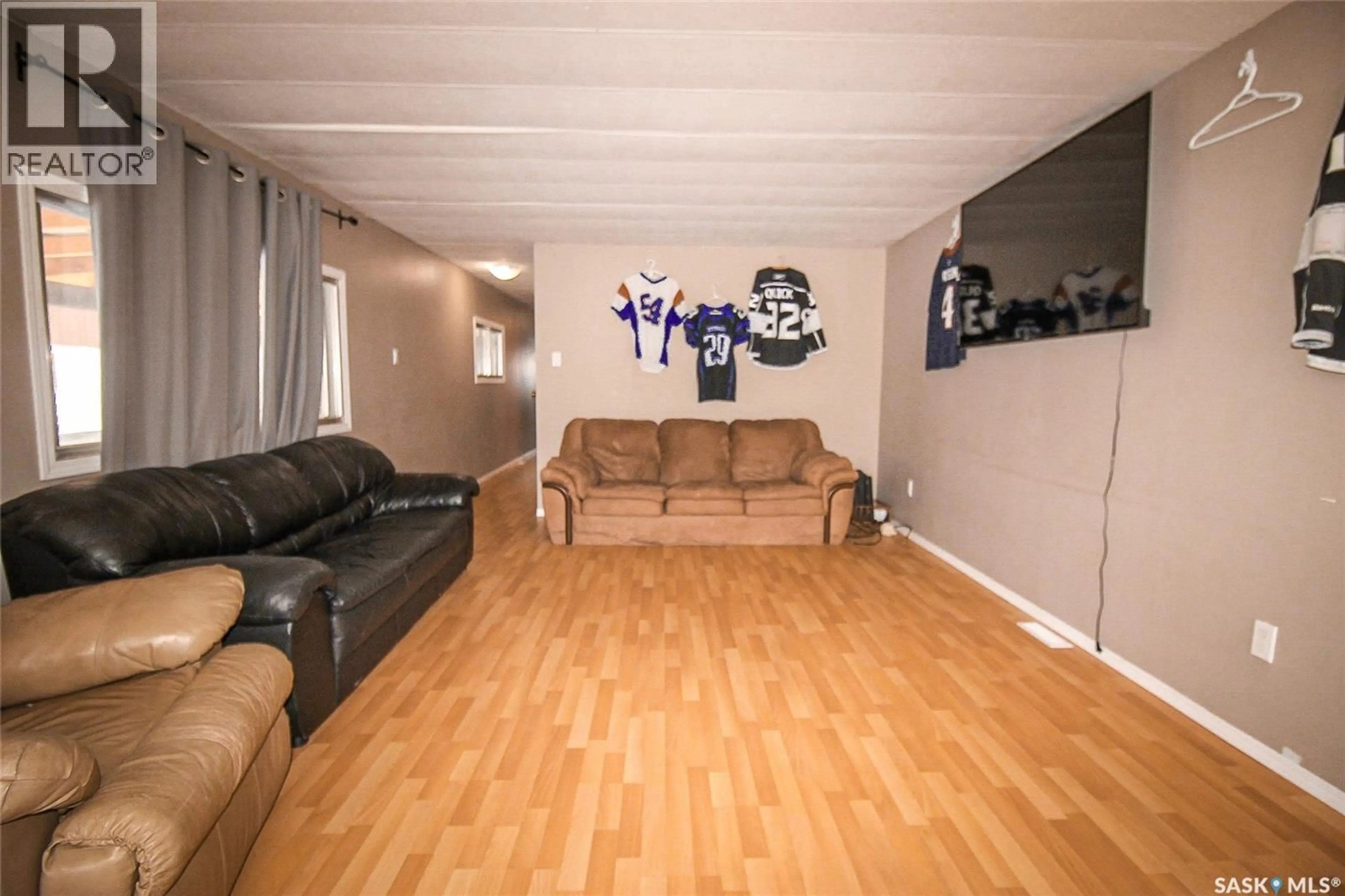 A pic of a room for S - 513-515 2ND AVENUE, Simmie Saskatchewan S0N2N0