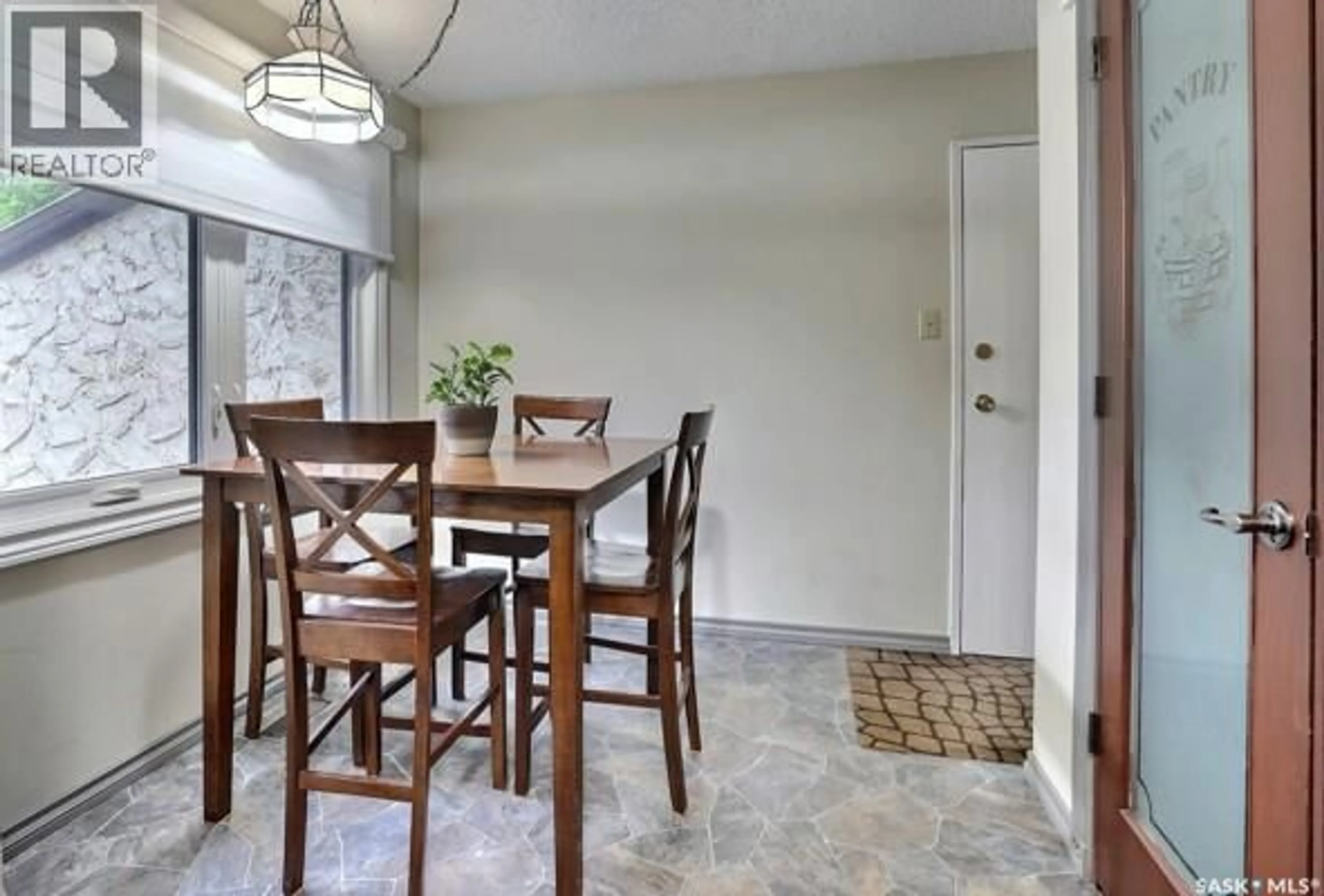 Dining room, ceramic/tile floor for 47 LAVERENDRYE WAY, Regina Saskatchewan S4S5Z6