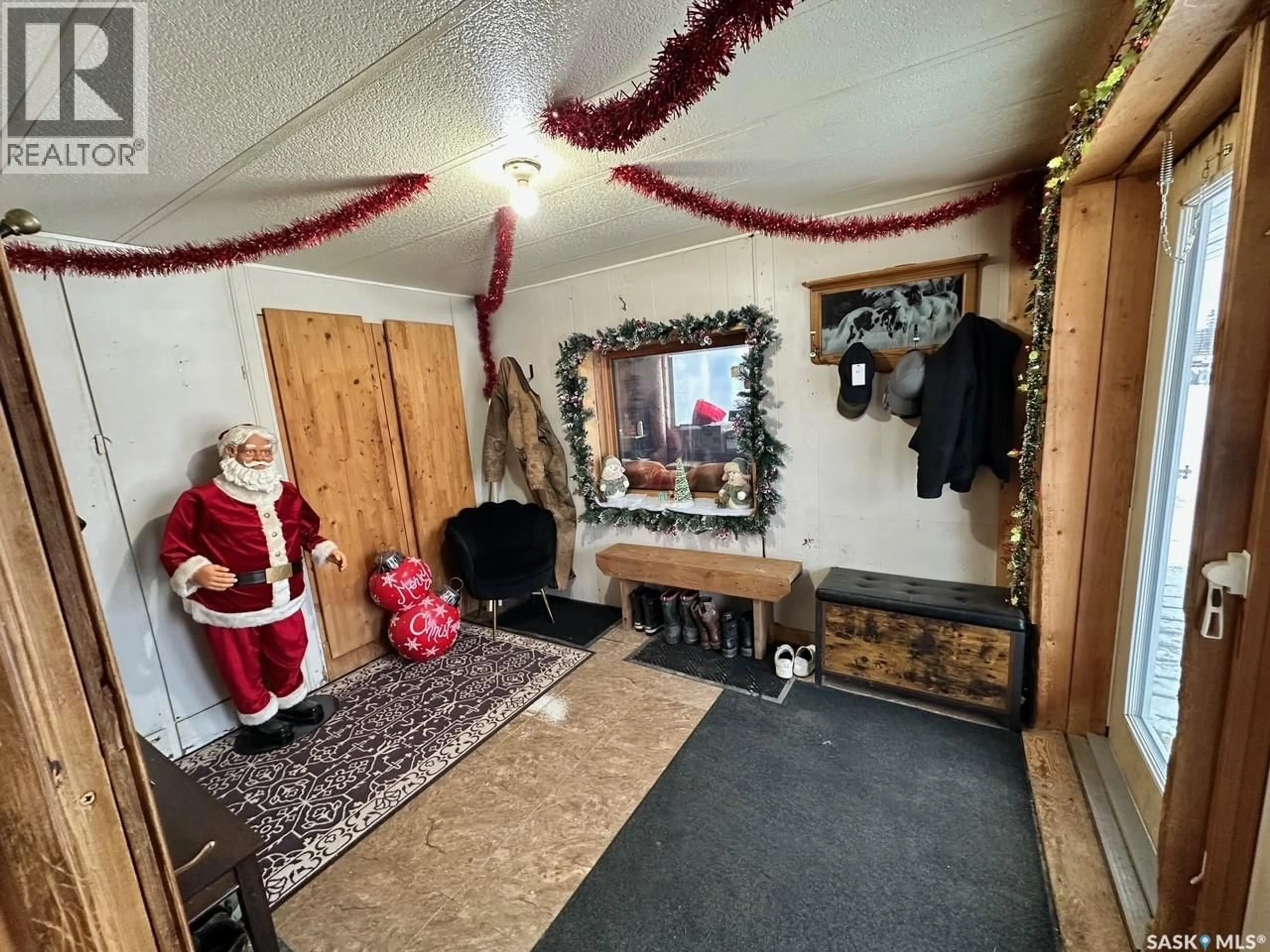 A pic of a room for SALMOND ACRES, Hudson Bay Rm No. 394 Saskatchewan S0E0Y0