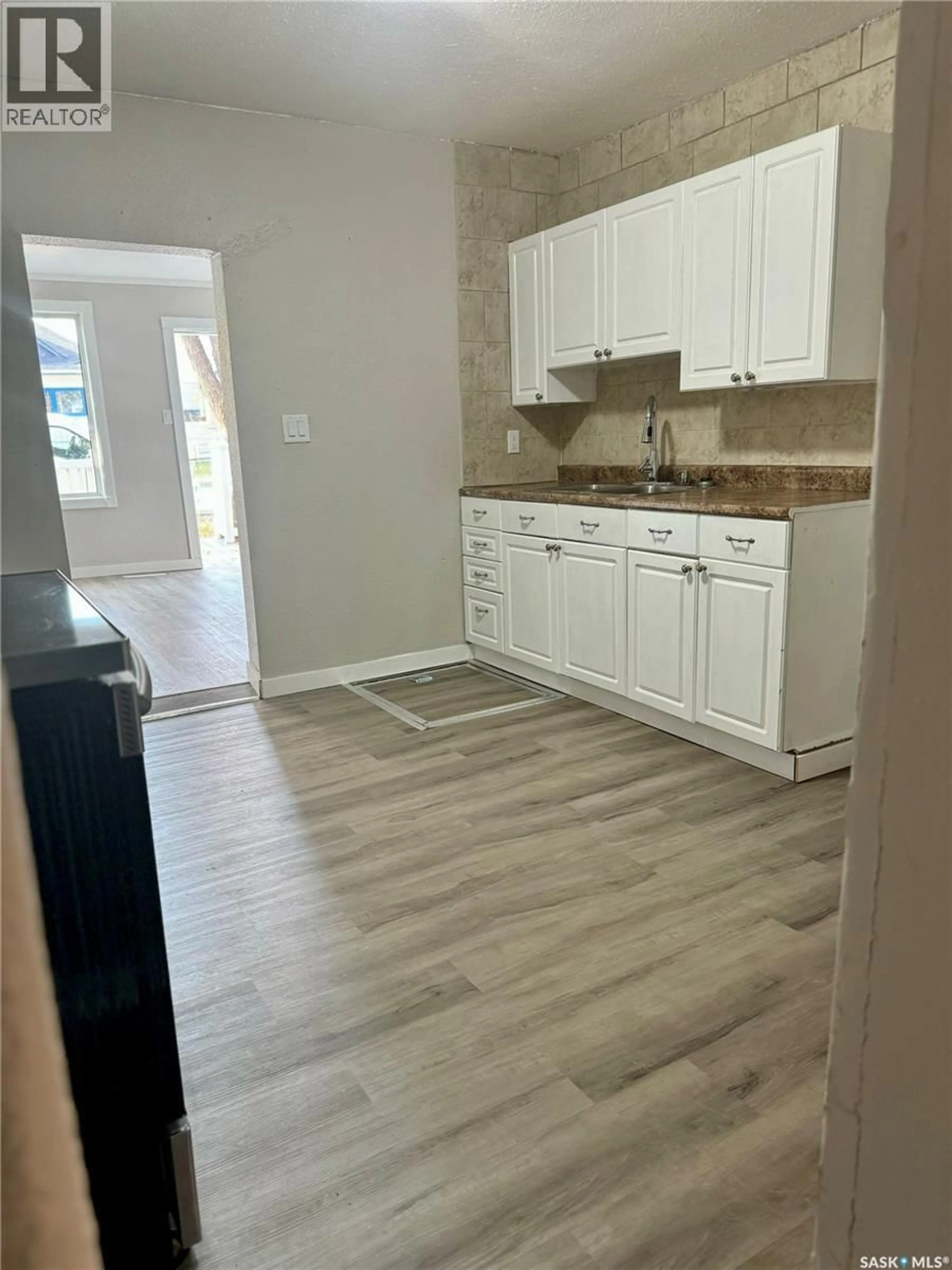 Unknown for 1945 WALLACE STREET, Regina Saskatchewan S4N4A1