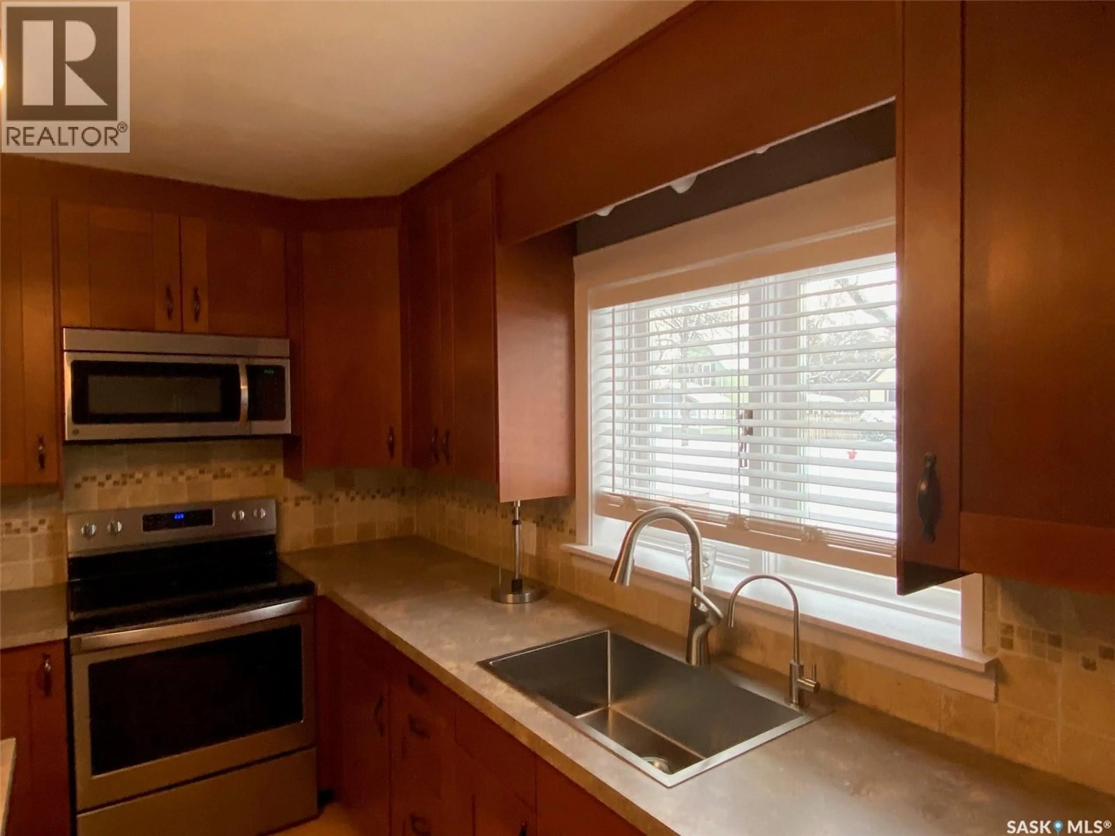 Standard kitchen, ceramic/tile floor for 100 THIRD AVENUE, Yorkton Saskatchewan S3N1C3