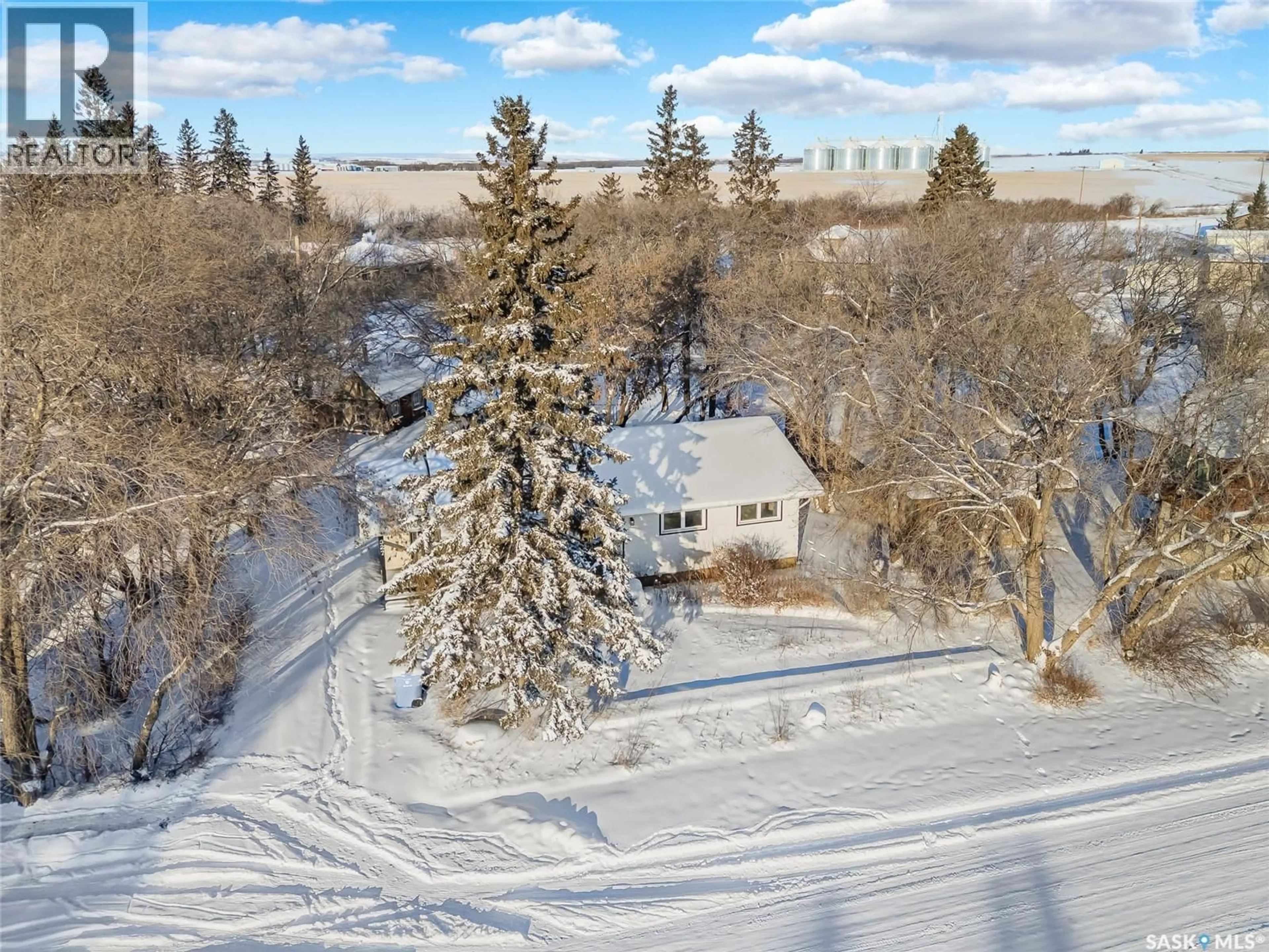 A pic from outside/outdoor area/front of a property/back of a property/a pic from drone, street for 327 1ST AVENUE, Blaine Lake Saskatchewan S0J0J0