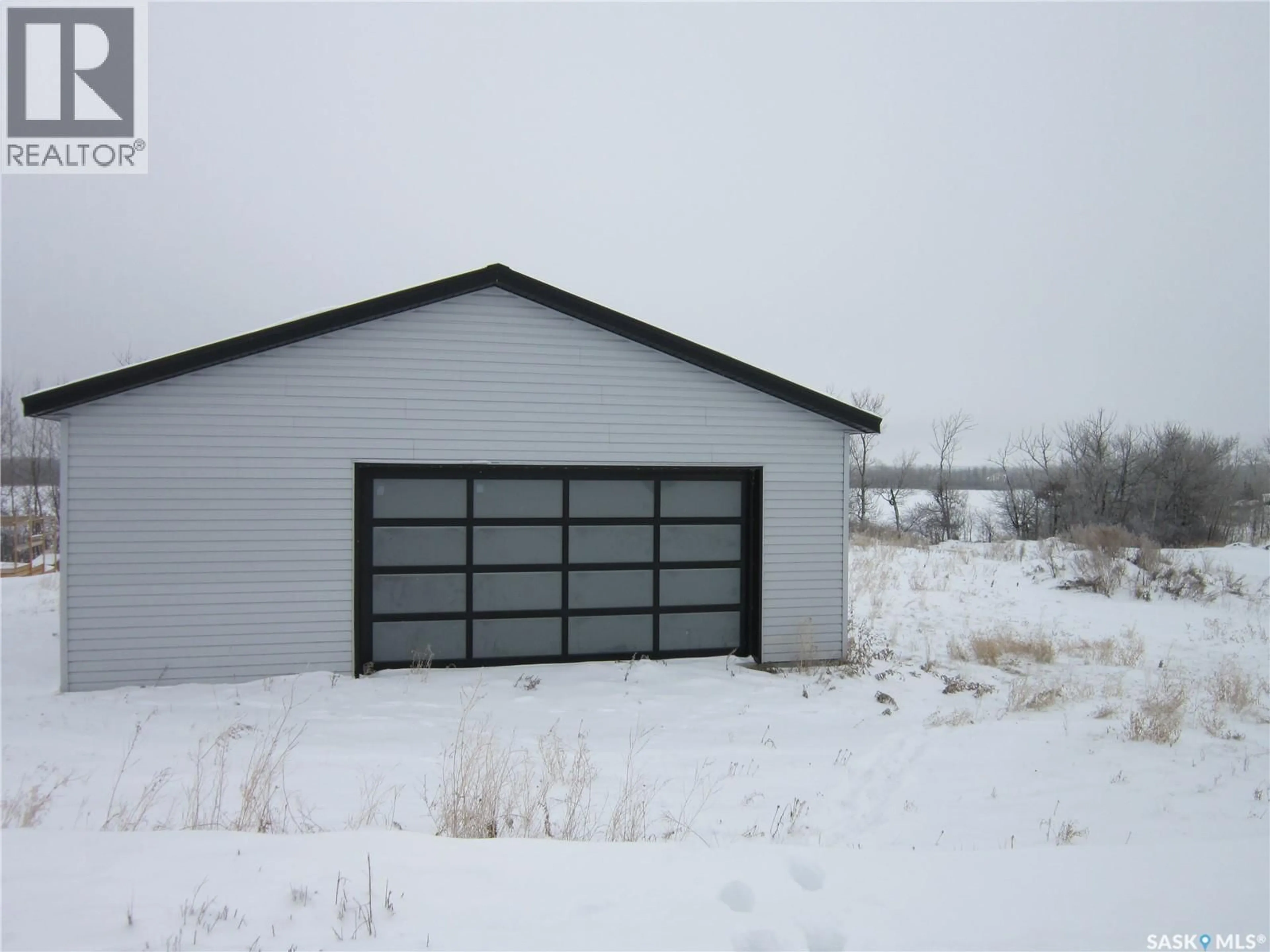 Indoor garage for DIXON LAKE WATERFRONT, Invergordon Rm No. 430 Saskatchewan S0K1A0