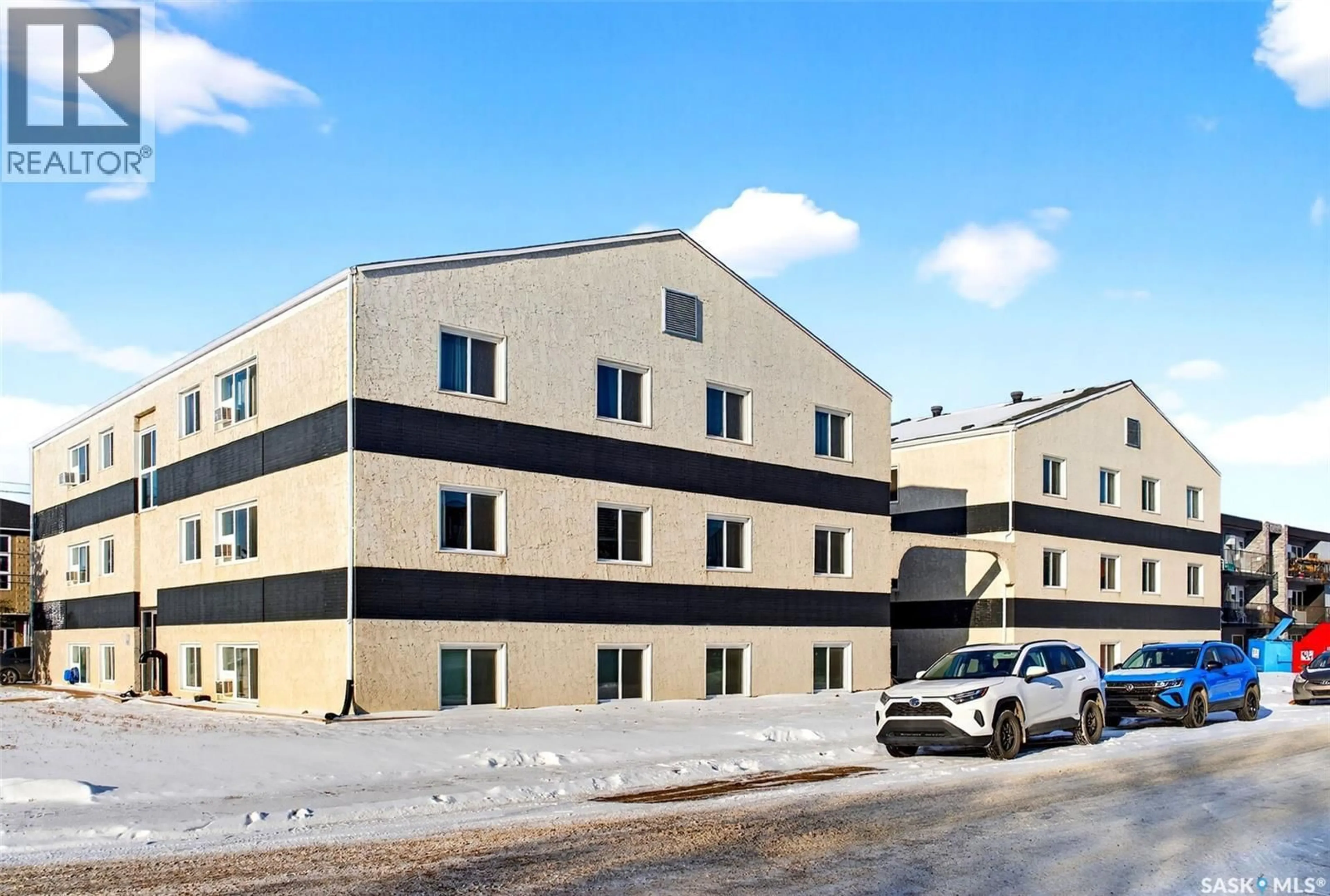 Patio, building for 14 125 FROOM CRESCENT, Regina Saskatchewan S4N1S8