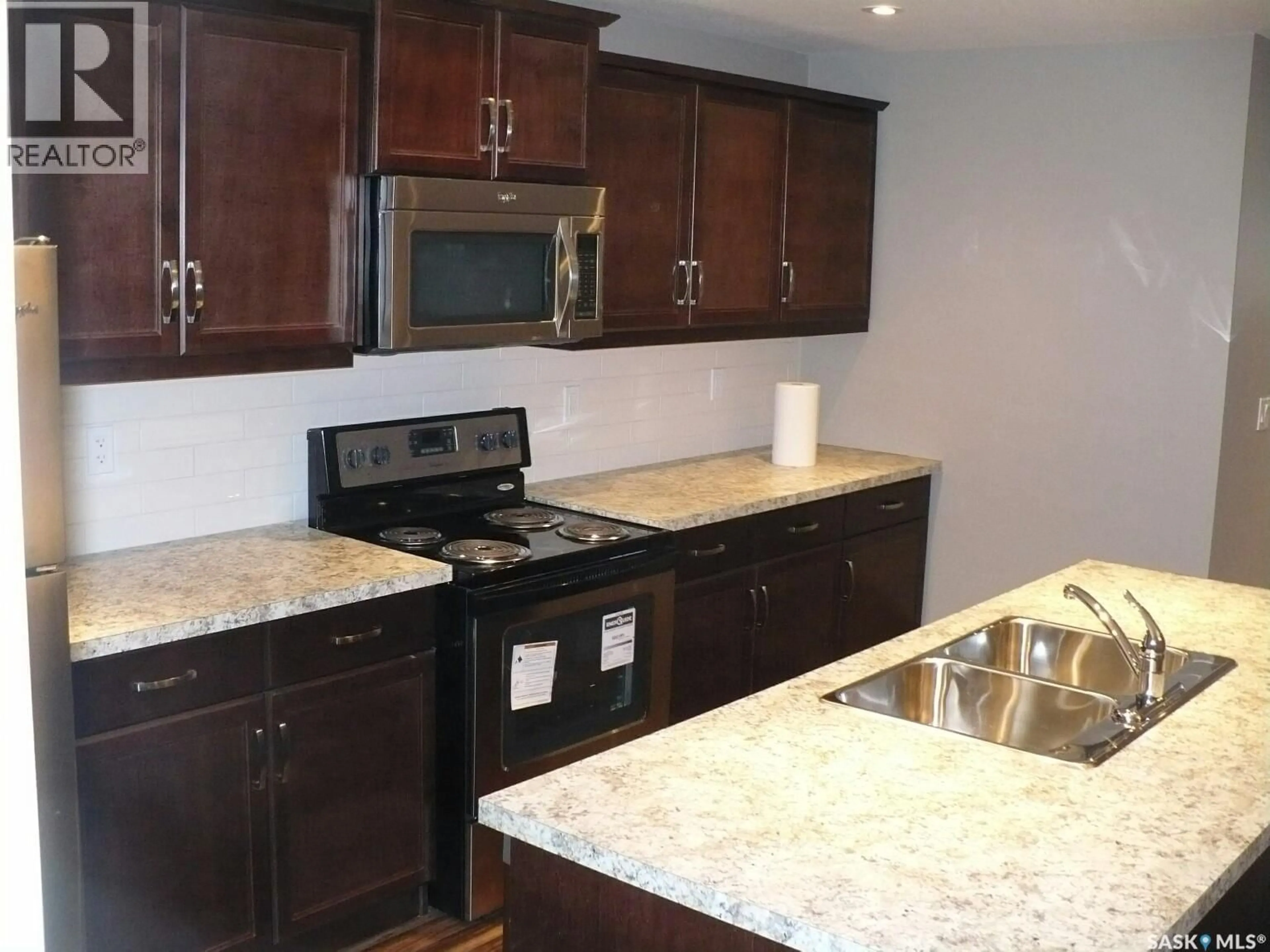 Standard kitchen, unknown for 2237 MCARA STREET, Regina Saskatchewan S4N2W2
