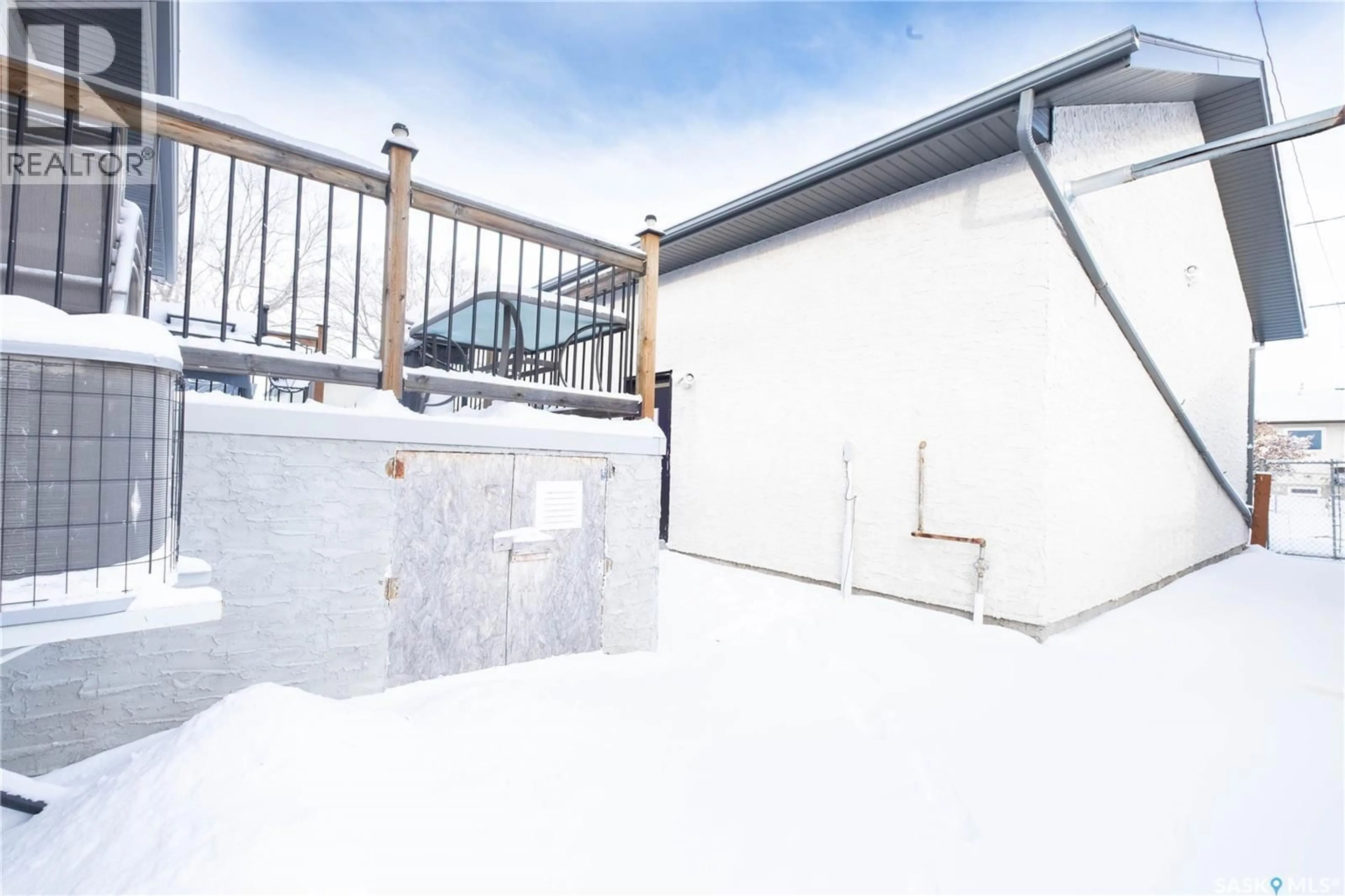 Patio, street for 143 6TH STREET, Pilot Butte Saskatchewan S0G3Z0