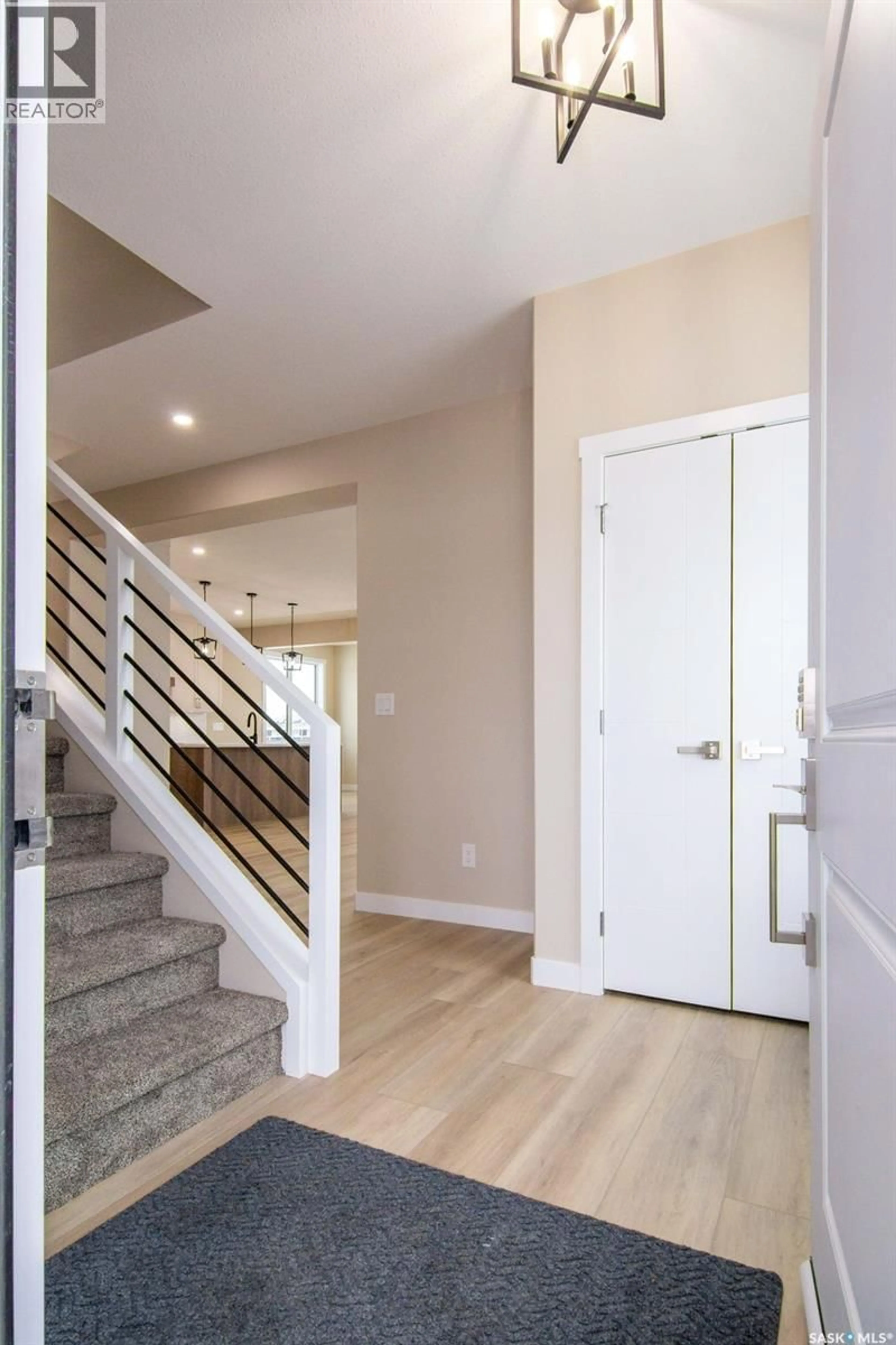 Indoor entryway for 435 SHARMA CRESCENT, Saskatoon Saskatchewan S7W0Y4