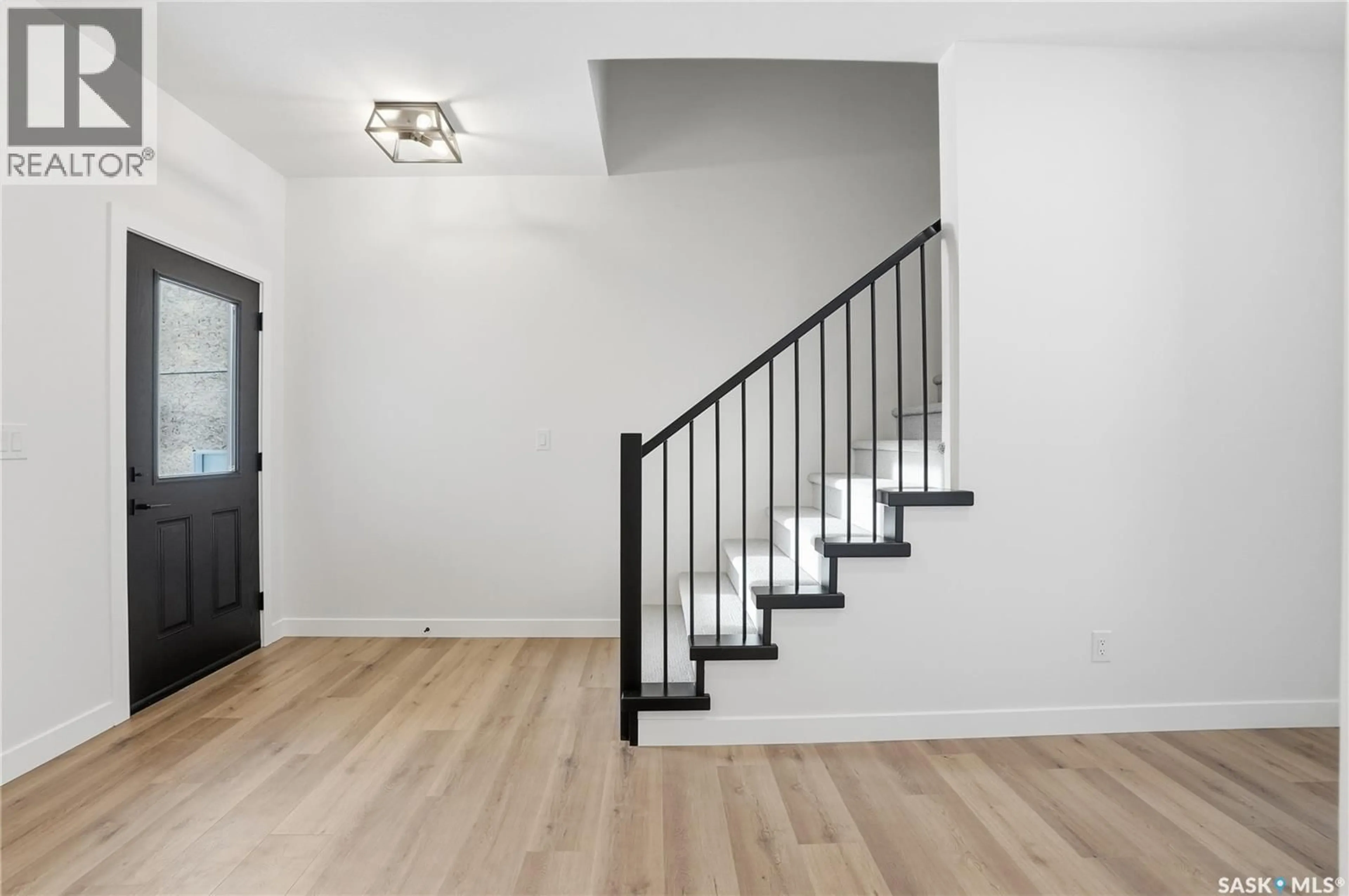 Stairs for 211 SHARMA LANE, Saskatoon Saskatchewan S7W1K7