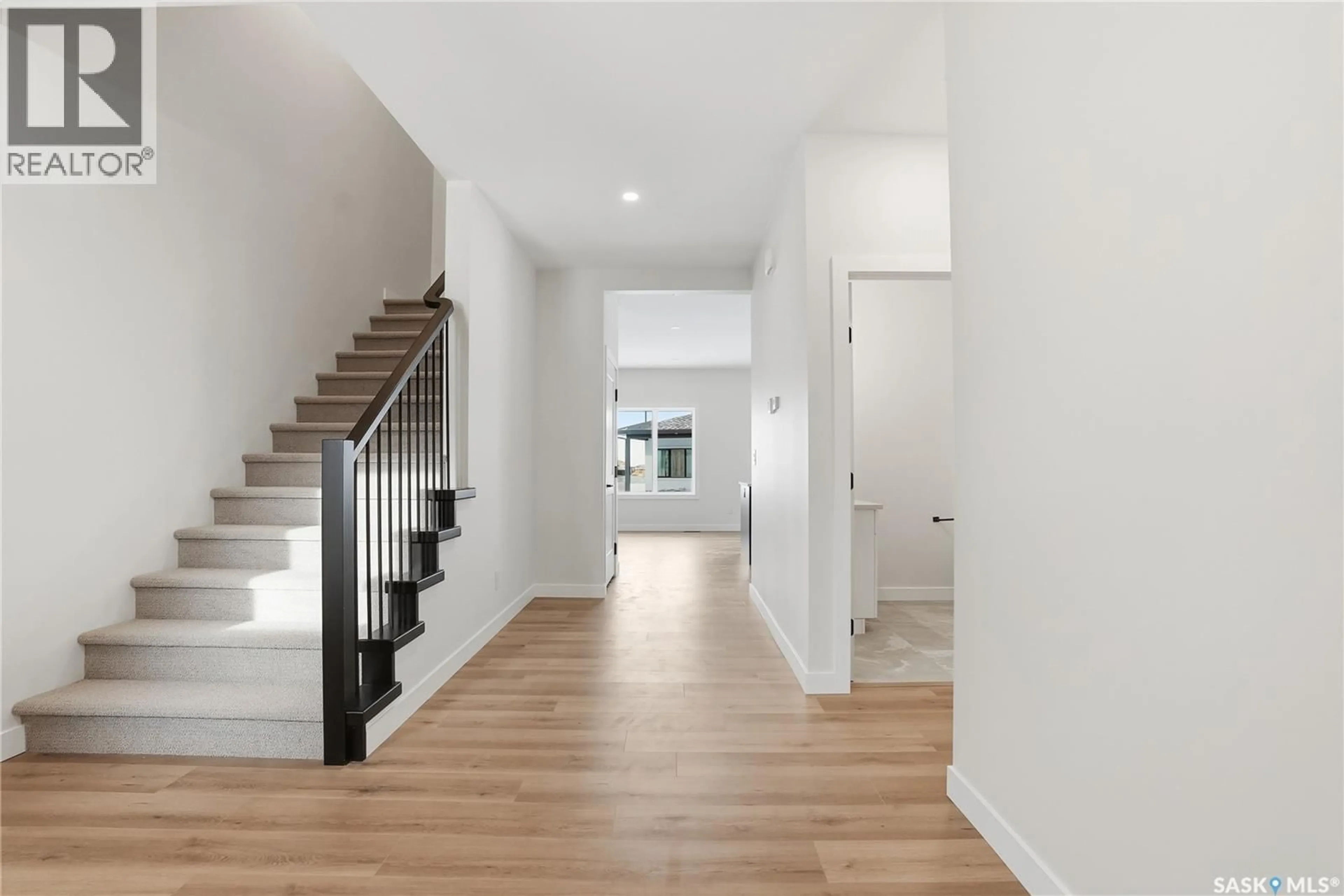 Indoor entryway for 211 SHARMA LANE, Saskatoon Saskatchewan S7W1K7