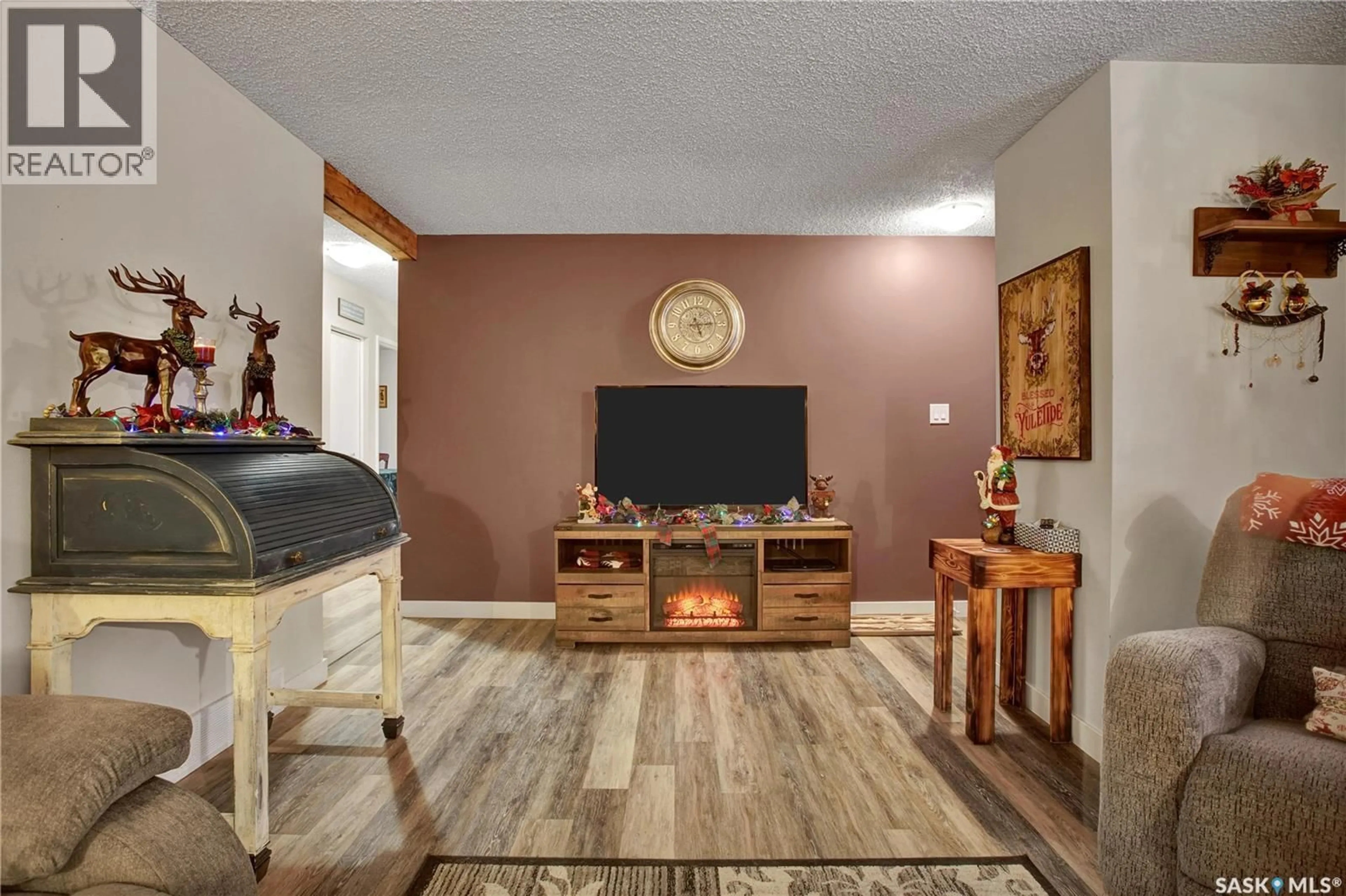 Living room with furniture, unknown for 212 2ND AVENUE, Warman Saskatchewan S0K4S0