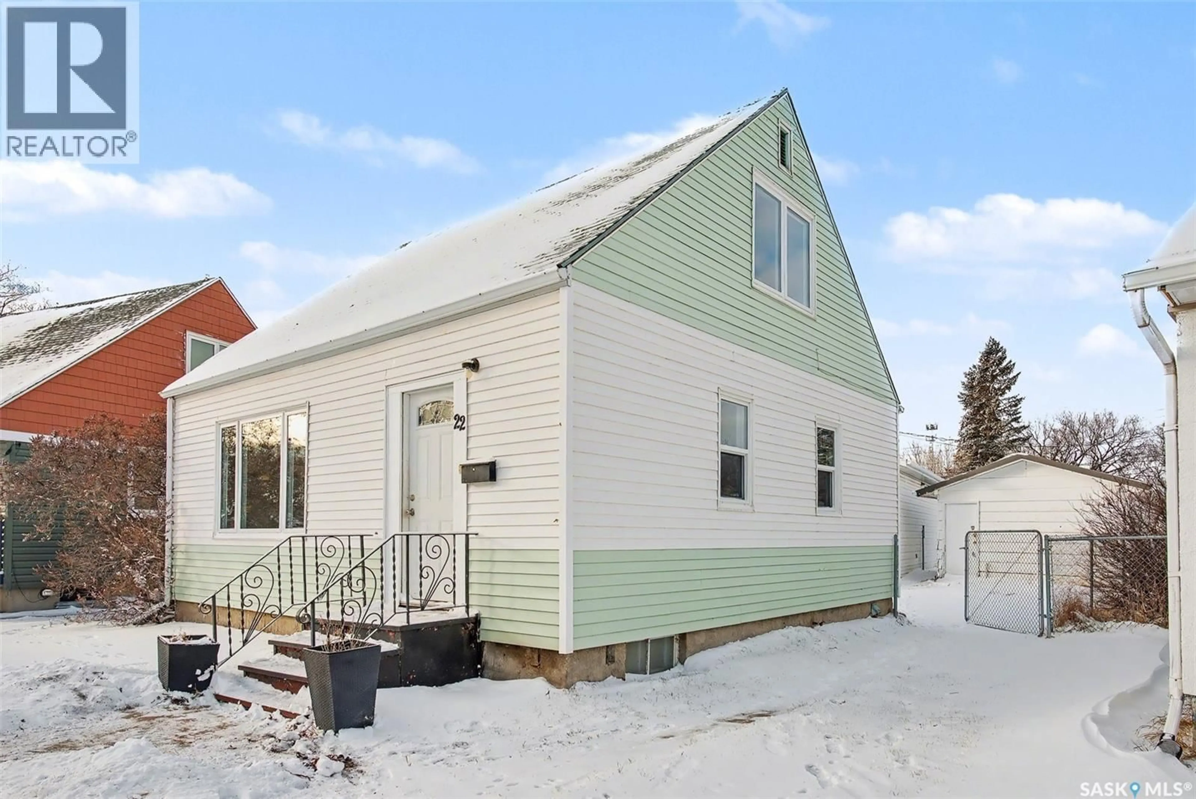 Home with vinyl exterior material, street for 22 ELIZABETH CRESCENT, Regina Saskatchewan S4T5V9
