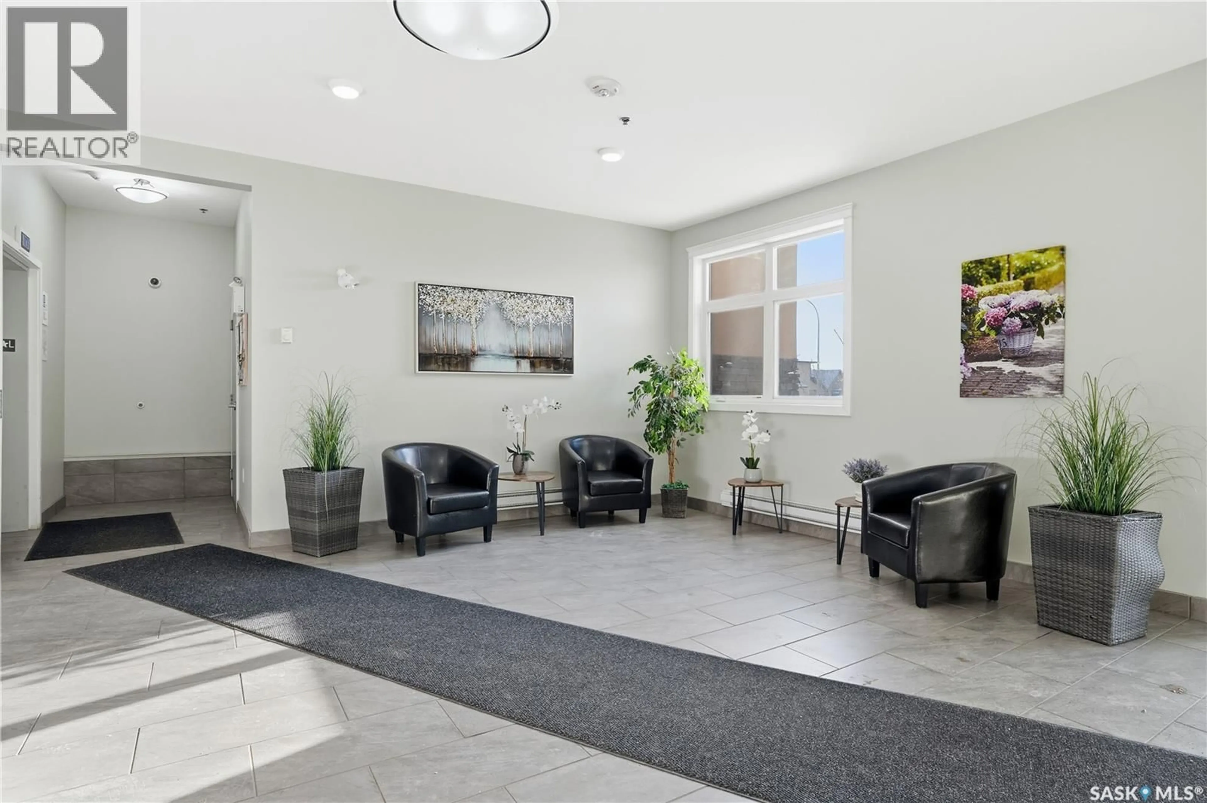 Lobby for 306 - 3630 HAUGHTON ROAD, Regina Saskatchewan S4V1P1