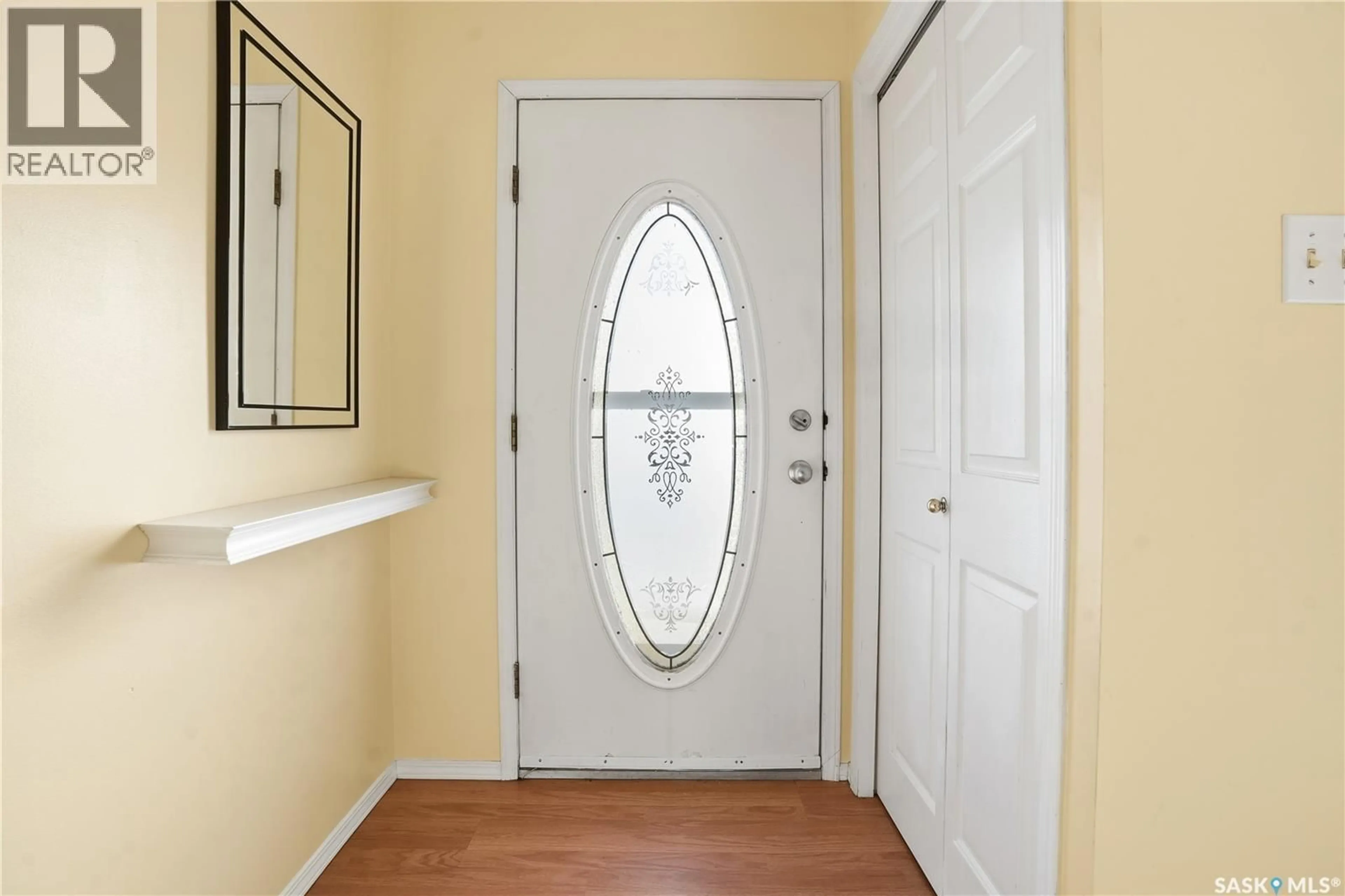 Indoor entryway for 5169 DONNELLY CRESCENT, Regina Saskatchewan S4X4M9