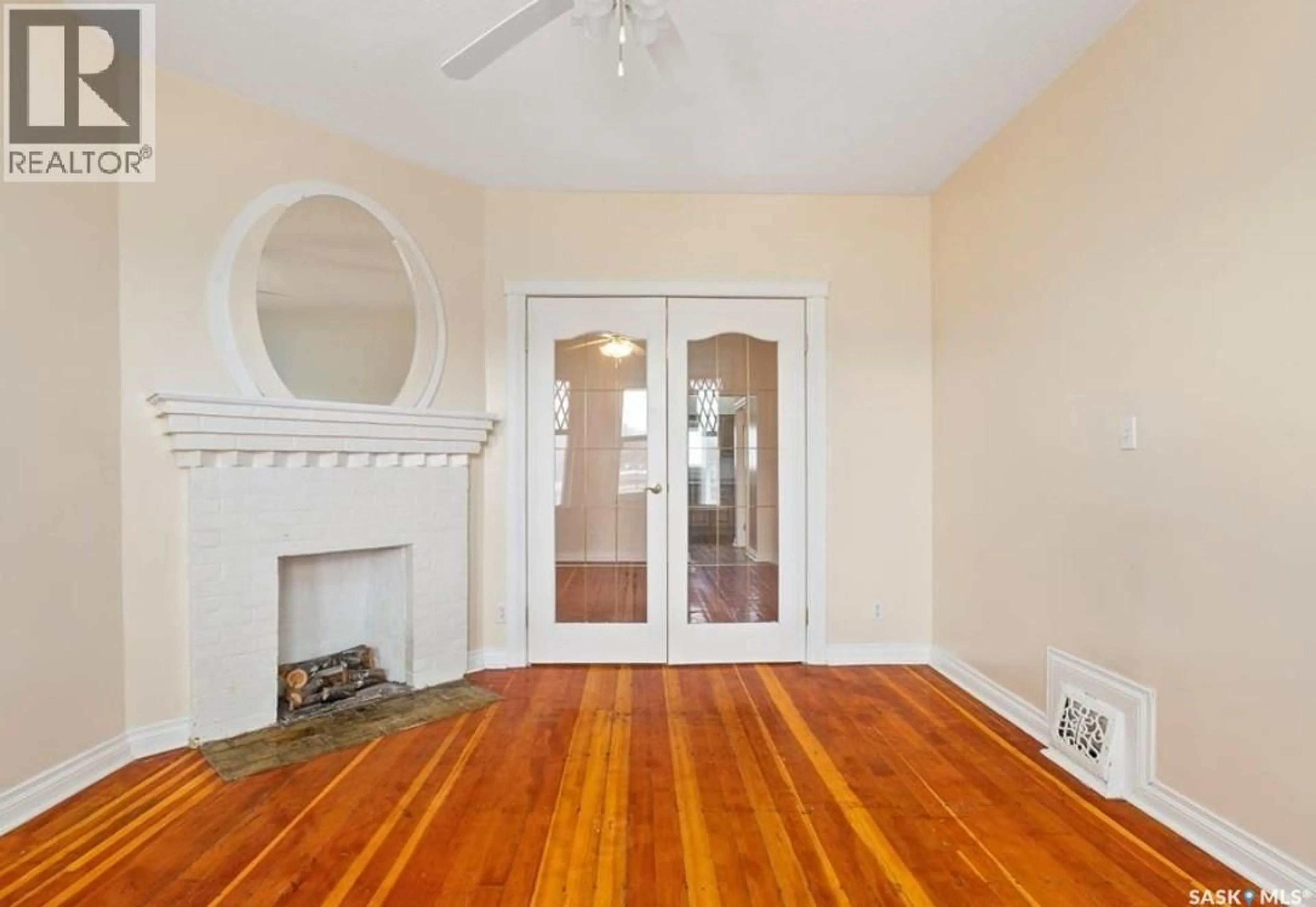 Unknown for 217 H AVENUE, Saskatoon Saskatchewan S7M1W1