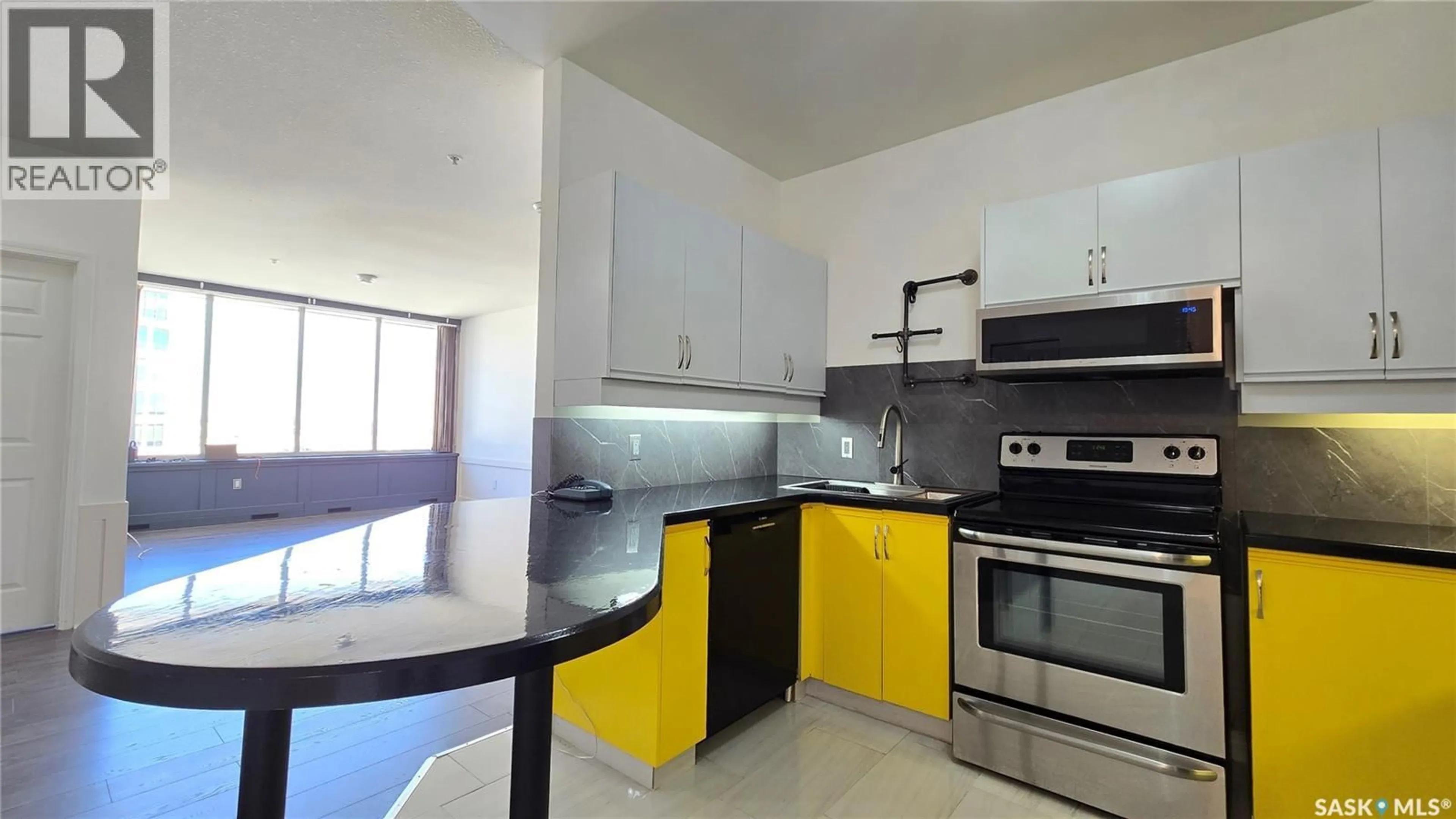 Standard kitchen, unknown for 806 - 1867 HAMILTON STREET, Regina Saskatchewan S4P2C2