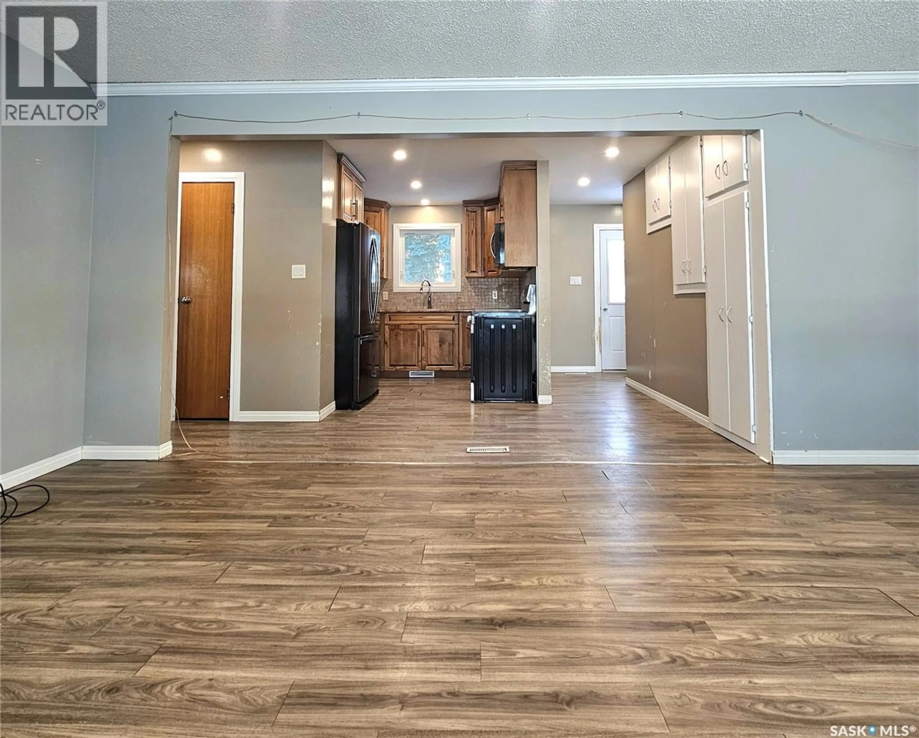 Unknown for 323 THOMPSON STREET, Herbert Saskatchewan S0H2A0