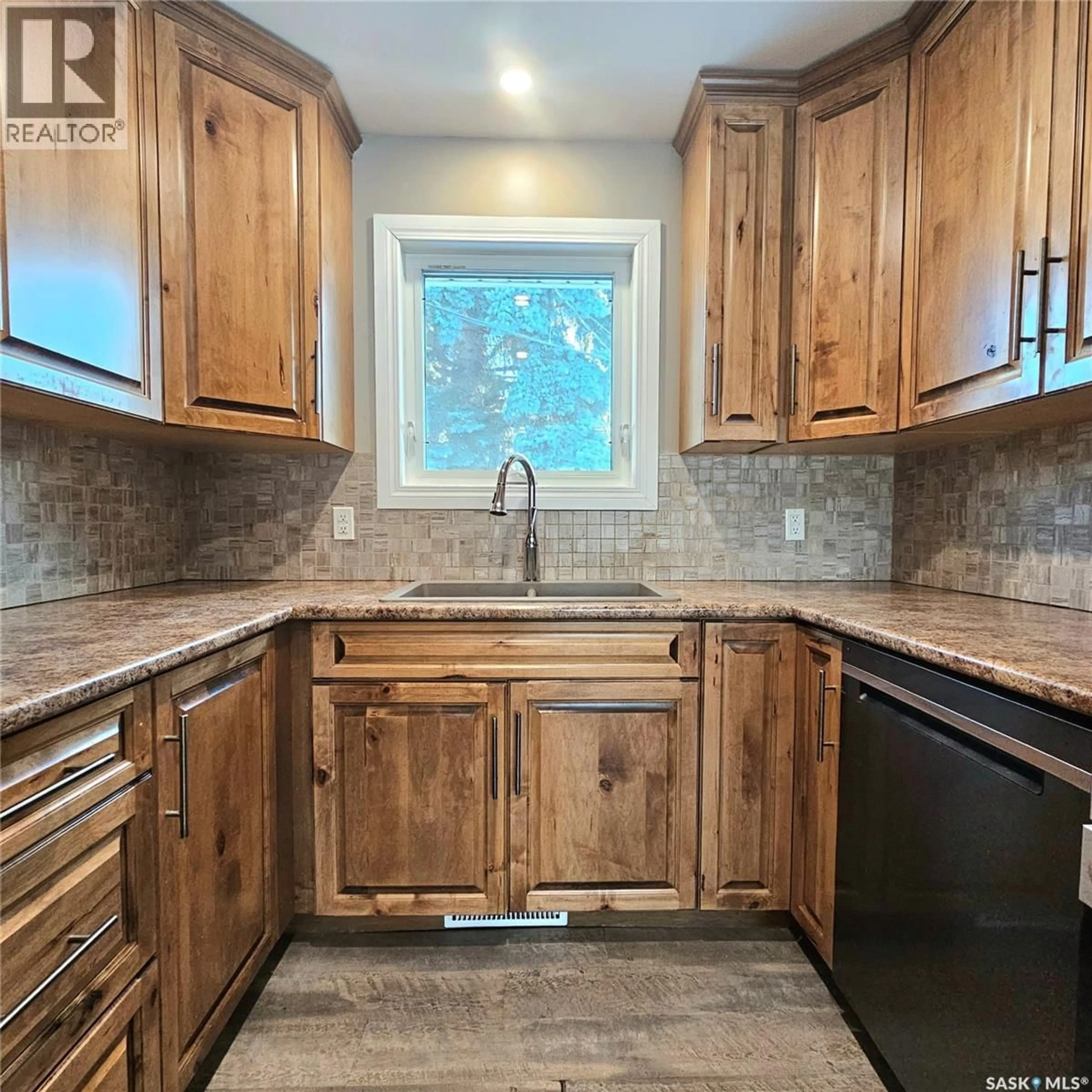 Unknown for 323 THOMPSON STREET, Herbert Saskatchewan S0H2A0