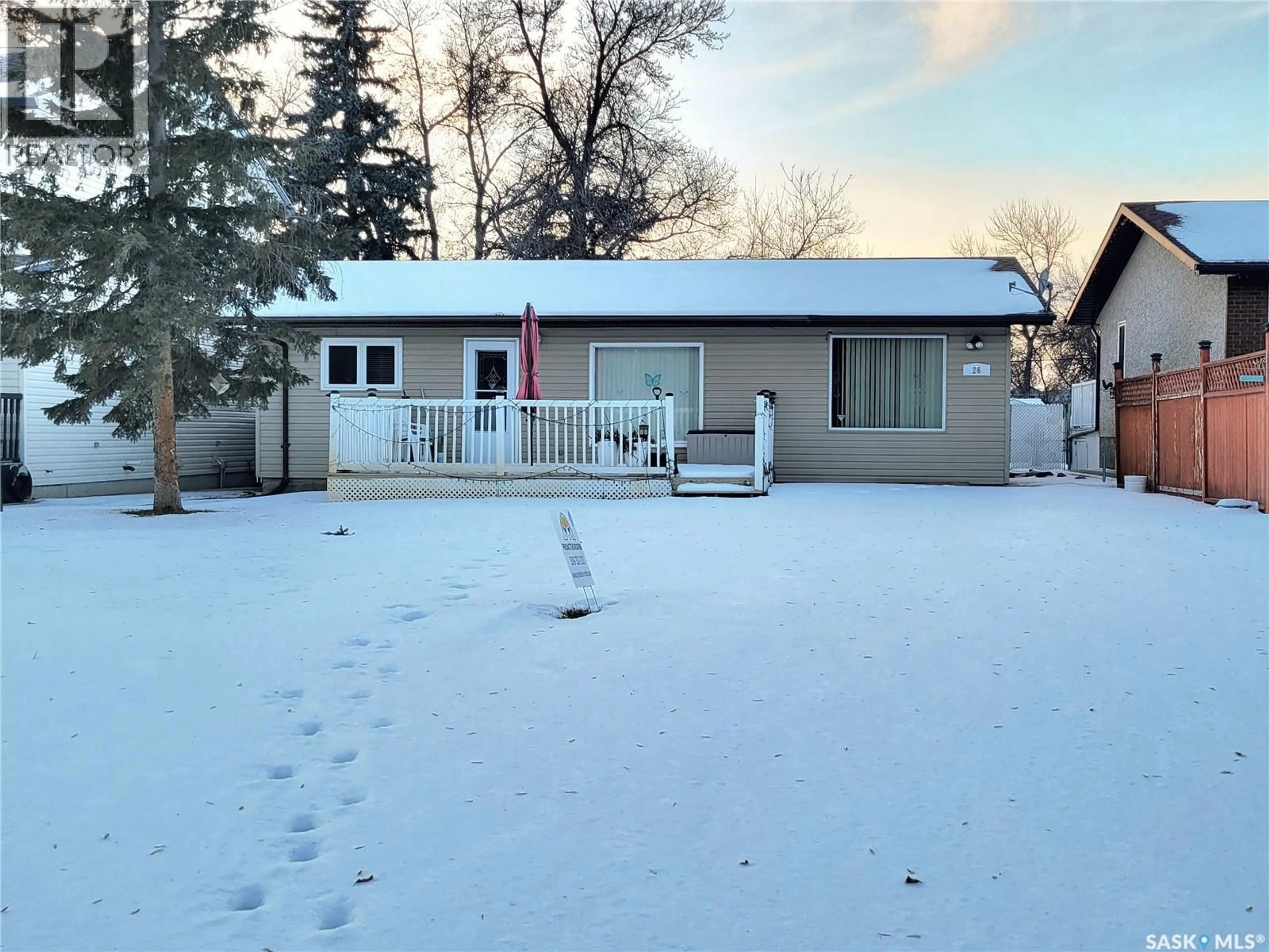 A pic from outside/outdoor area/front of a property/back of a property/a pic from drone, street for 26 ELM STREET, Katepwa Beach Saskatchewan S0G2Y0
