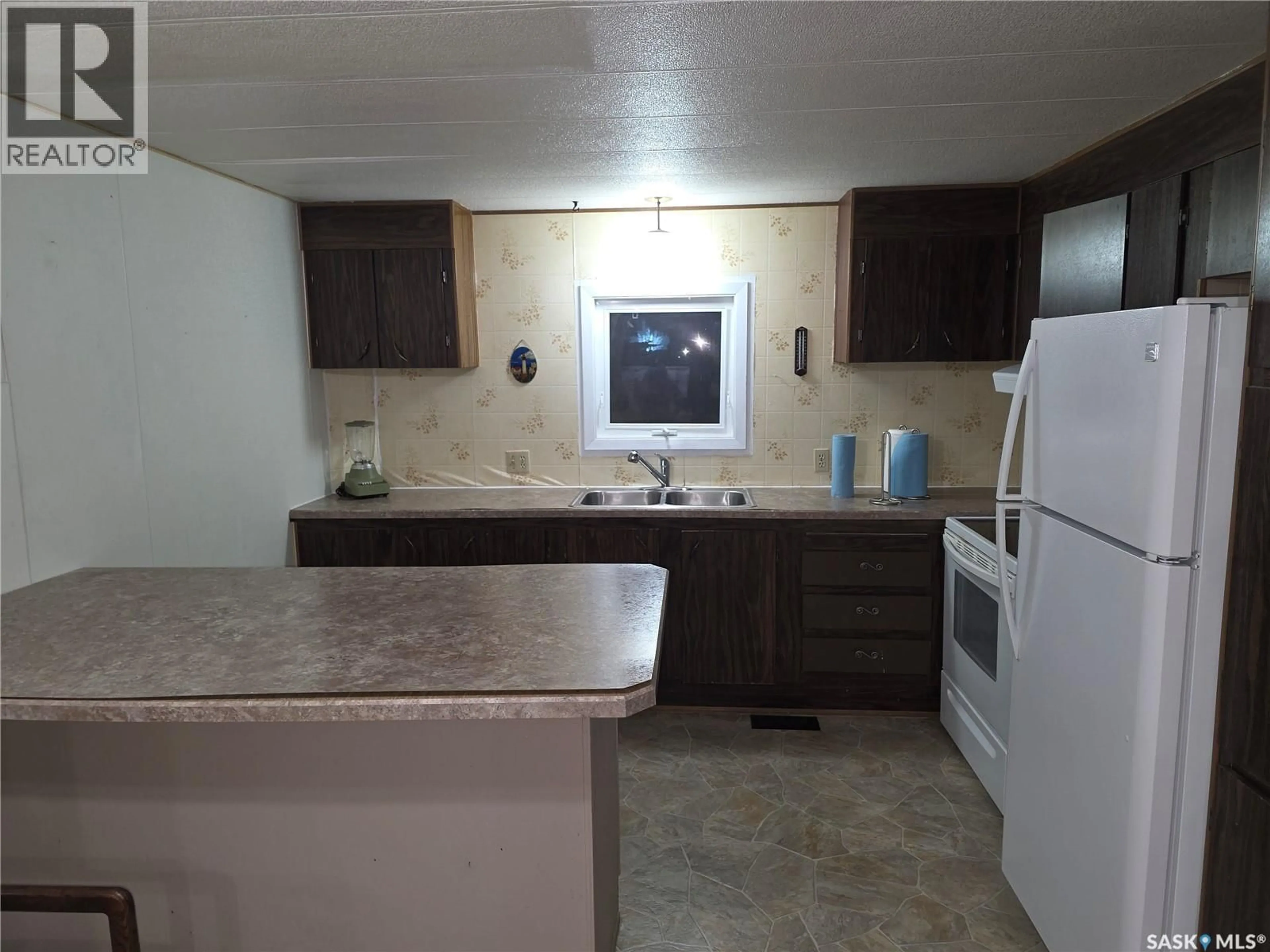 Standard kitchen, ceramic/tile floor for 302 1ST AVENUE, Beechy Saskatchewan S0L0C0