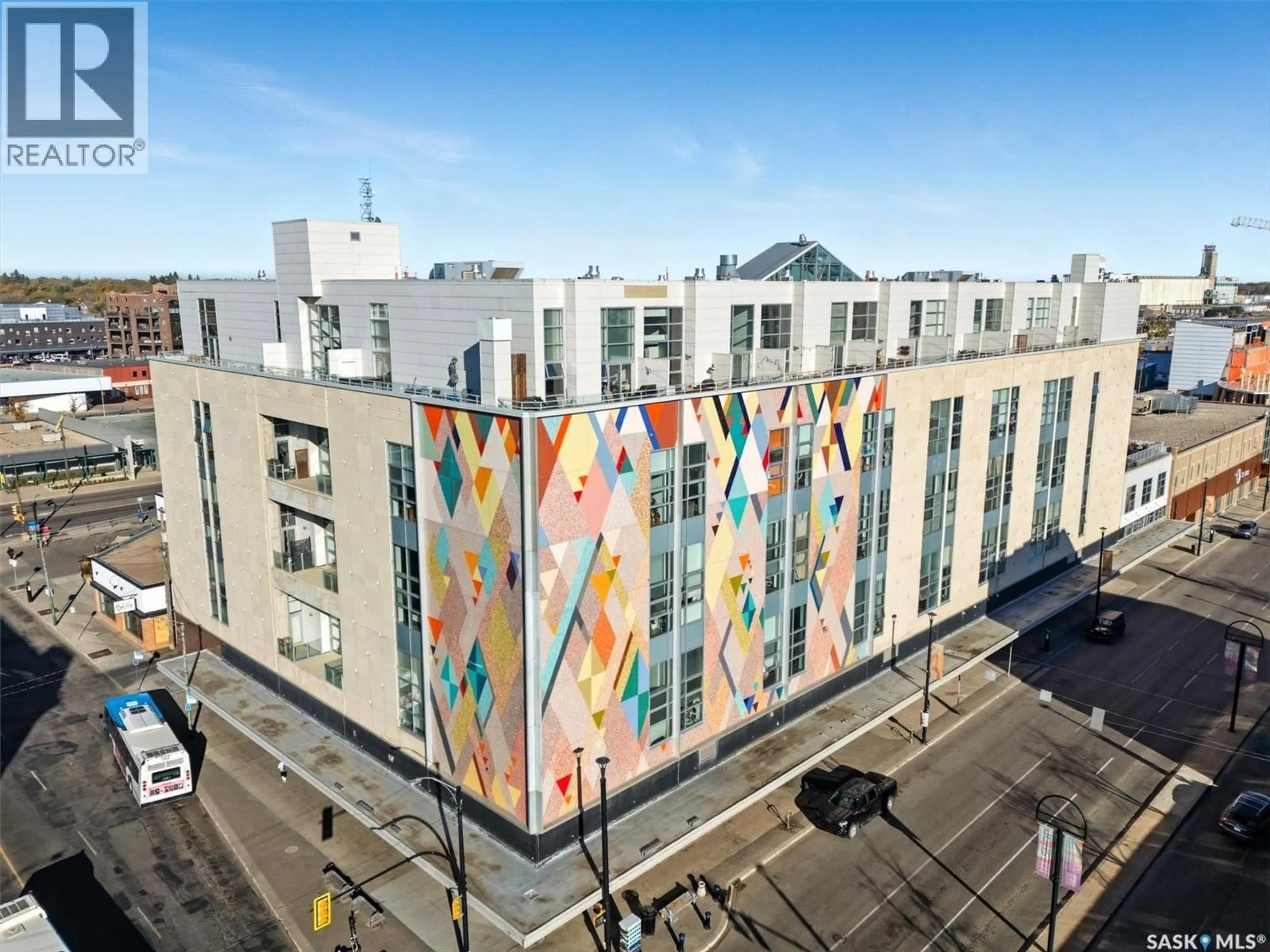 A pic from outside/outdoor area/front of a property/back of a property/a pic from drone, city buildings view from balcony for E - 529 120 23RD STREET, Saskatoon Saskatchewan S7K0K8