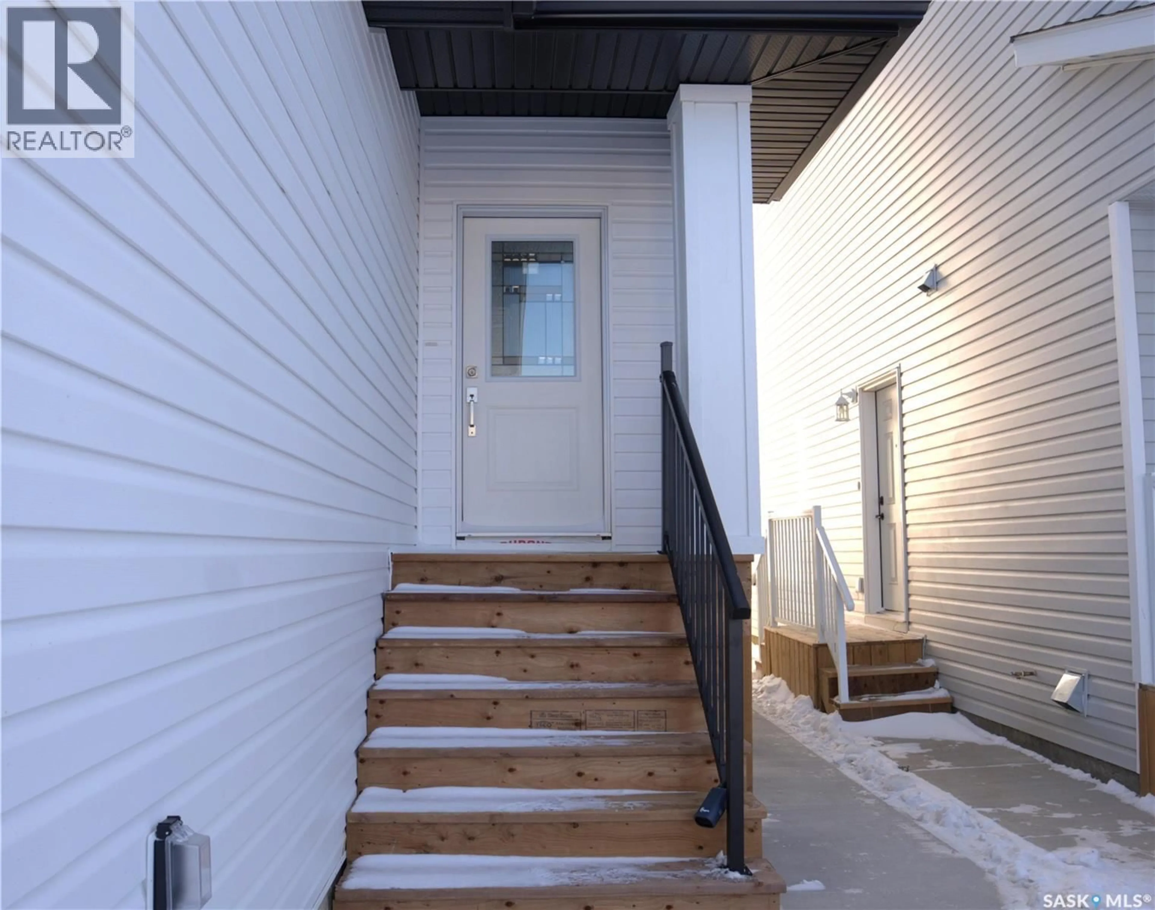 Unknown for 521 SHARMA CRESCENT, Saskatoon Saskatchewan S7W0Z5