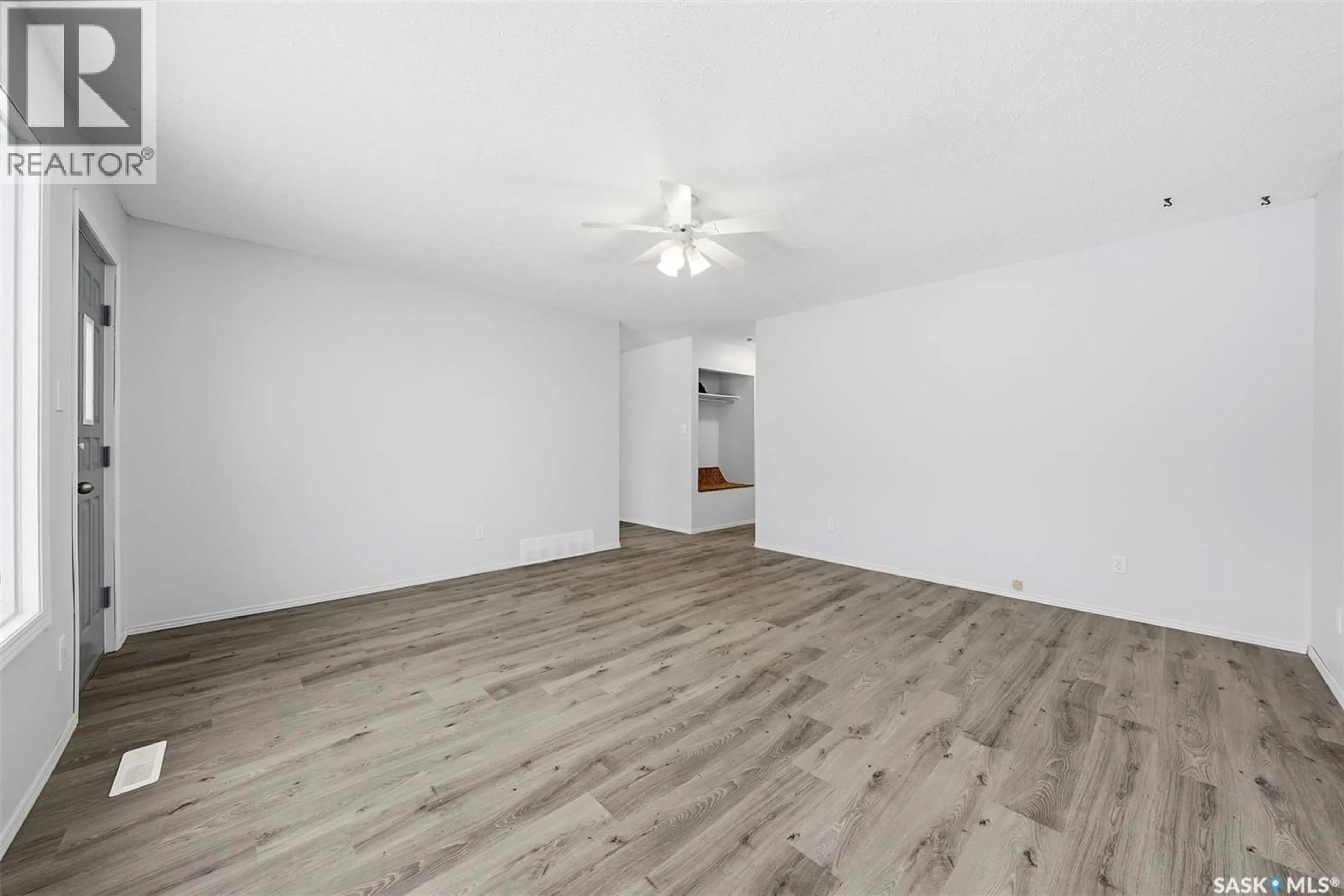 A pic of a room for 803 CARR PLACE, Prince Albert Saskatchewan S6V7E1