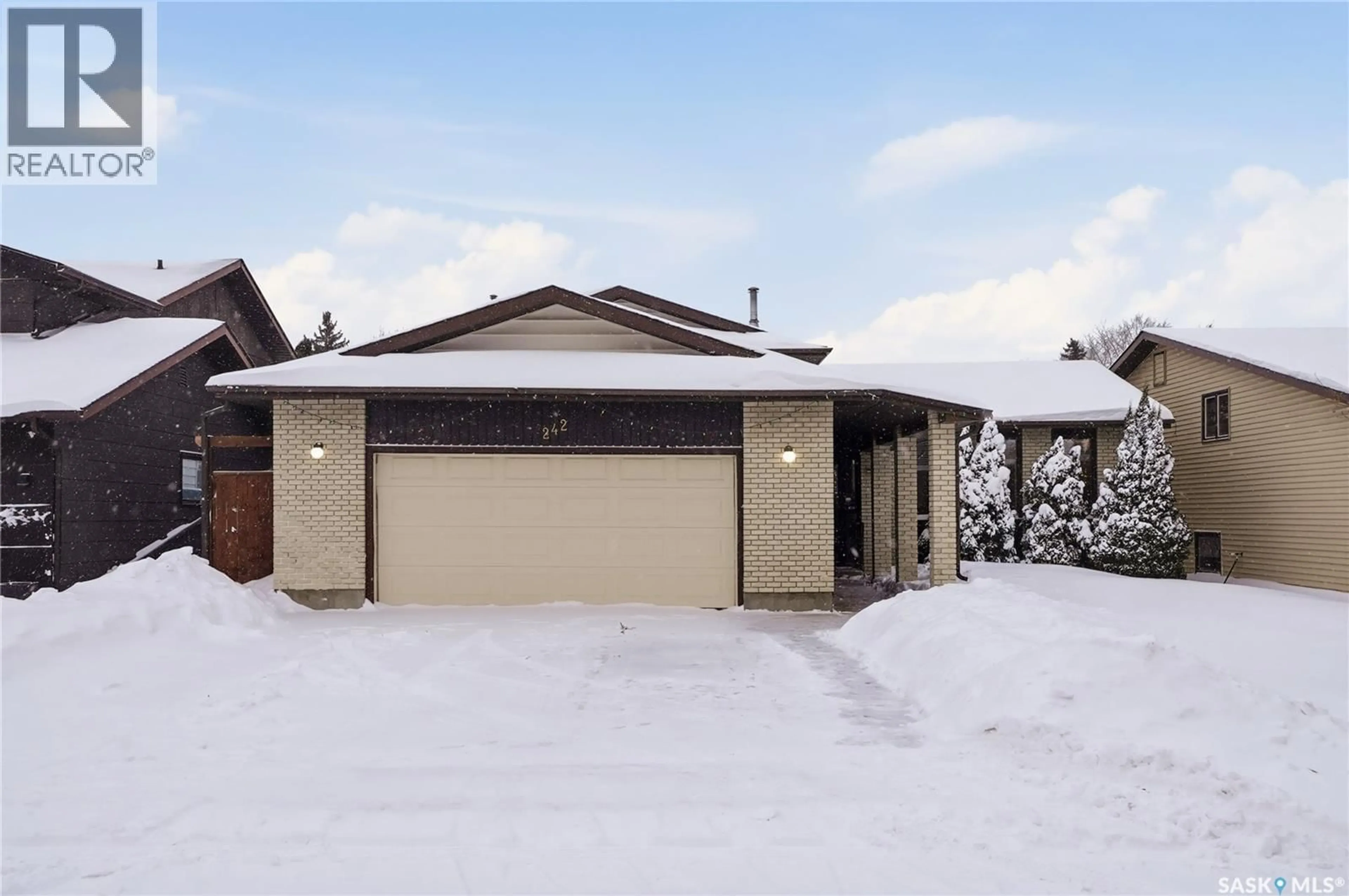 Unknown for 242 THAIN WAY, Saskatoon Saskatchewan S7K6T2
