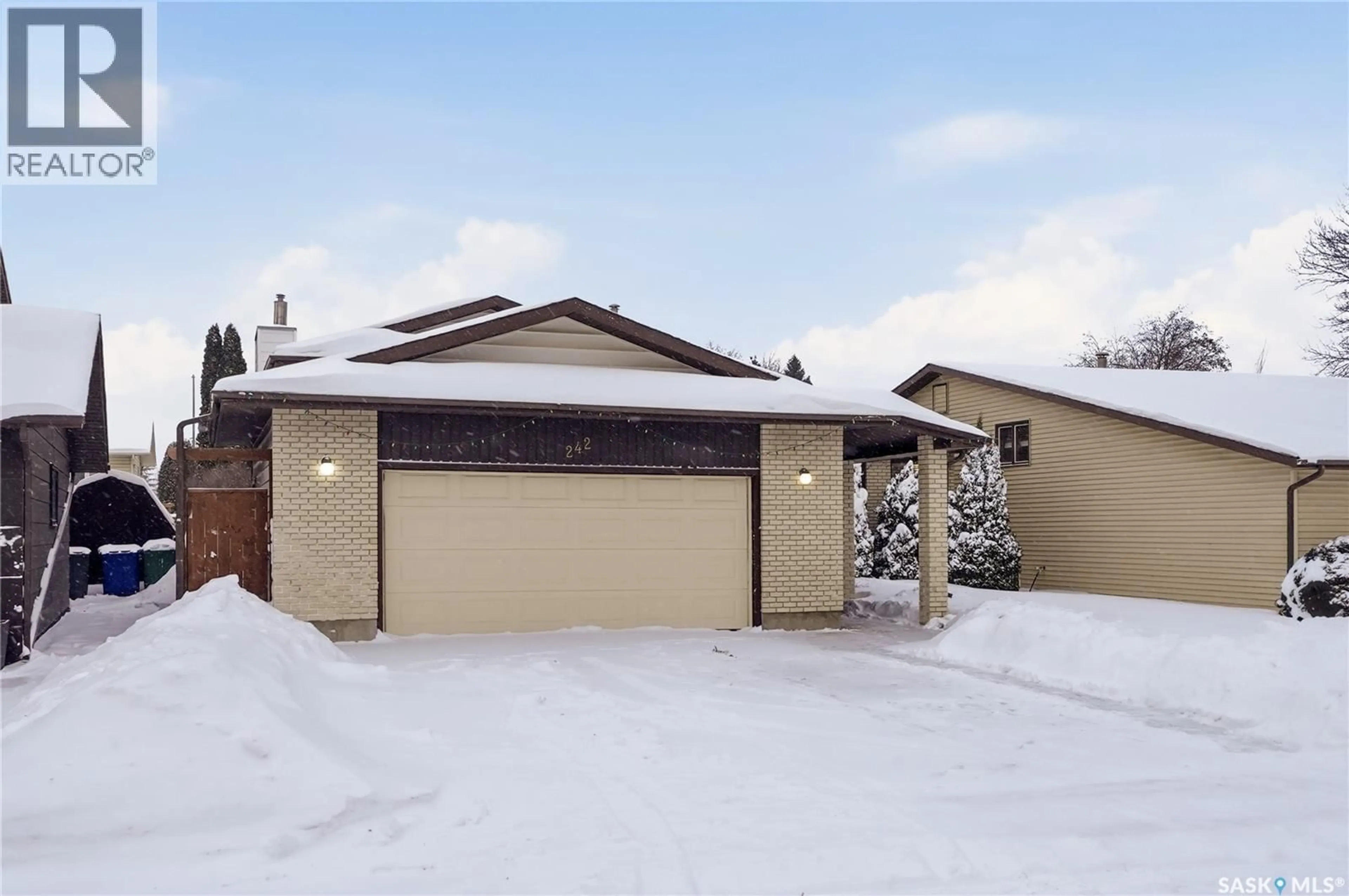 Unknown for 242 THAIN WAY, Saskatoon Saskatchewan S7K6T2