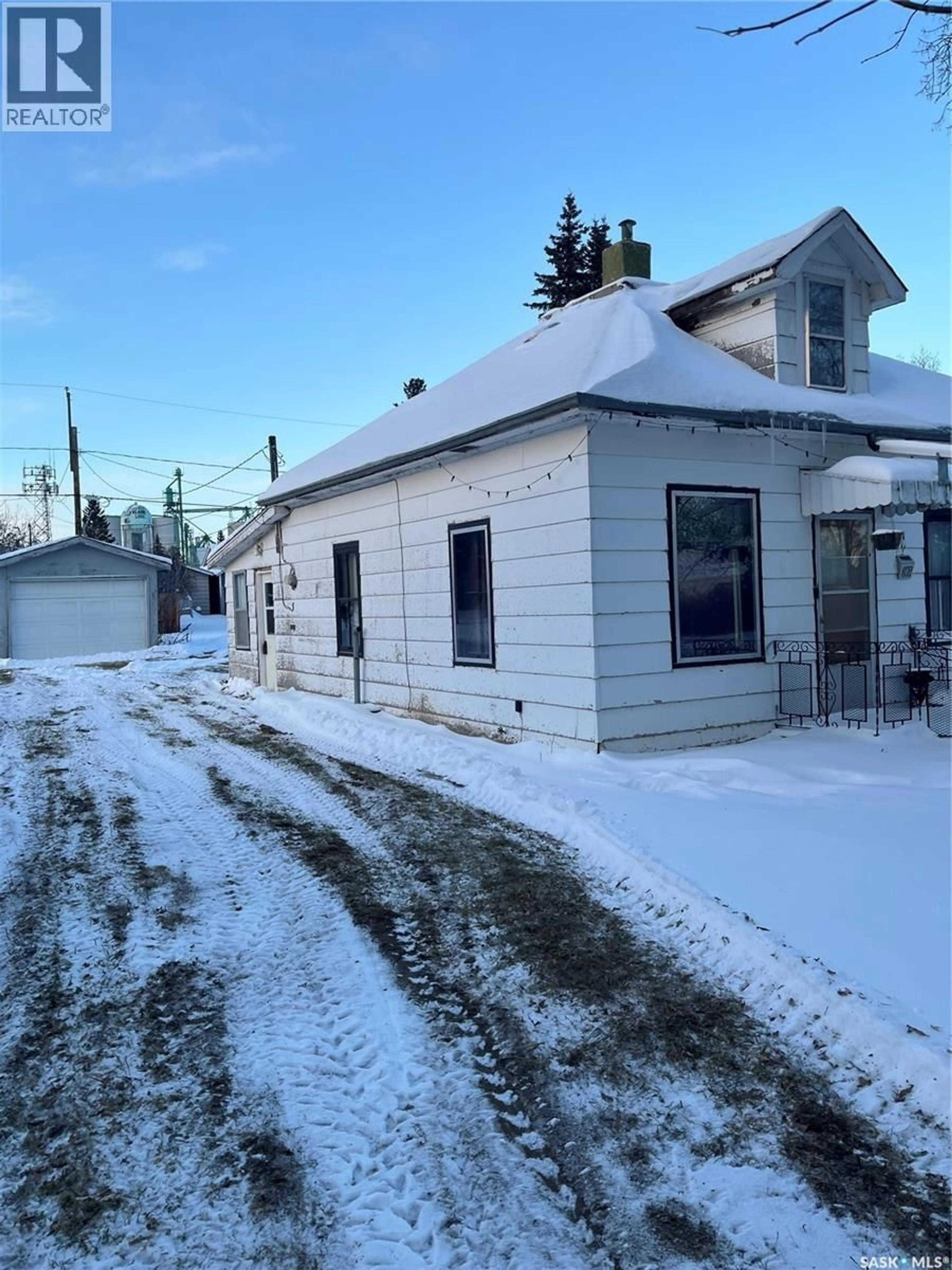 A pic from outside/outdoor area/front of a property/back of a property/a pic from drone, street for 105 3RD AVENUE, Blaine Lake Saskatchewan S0J0J0