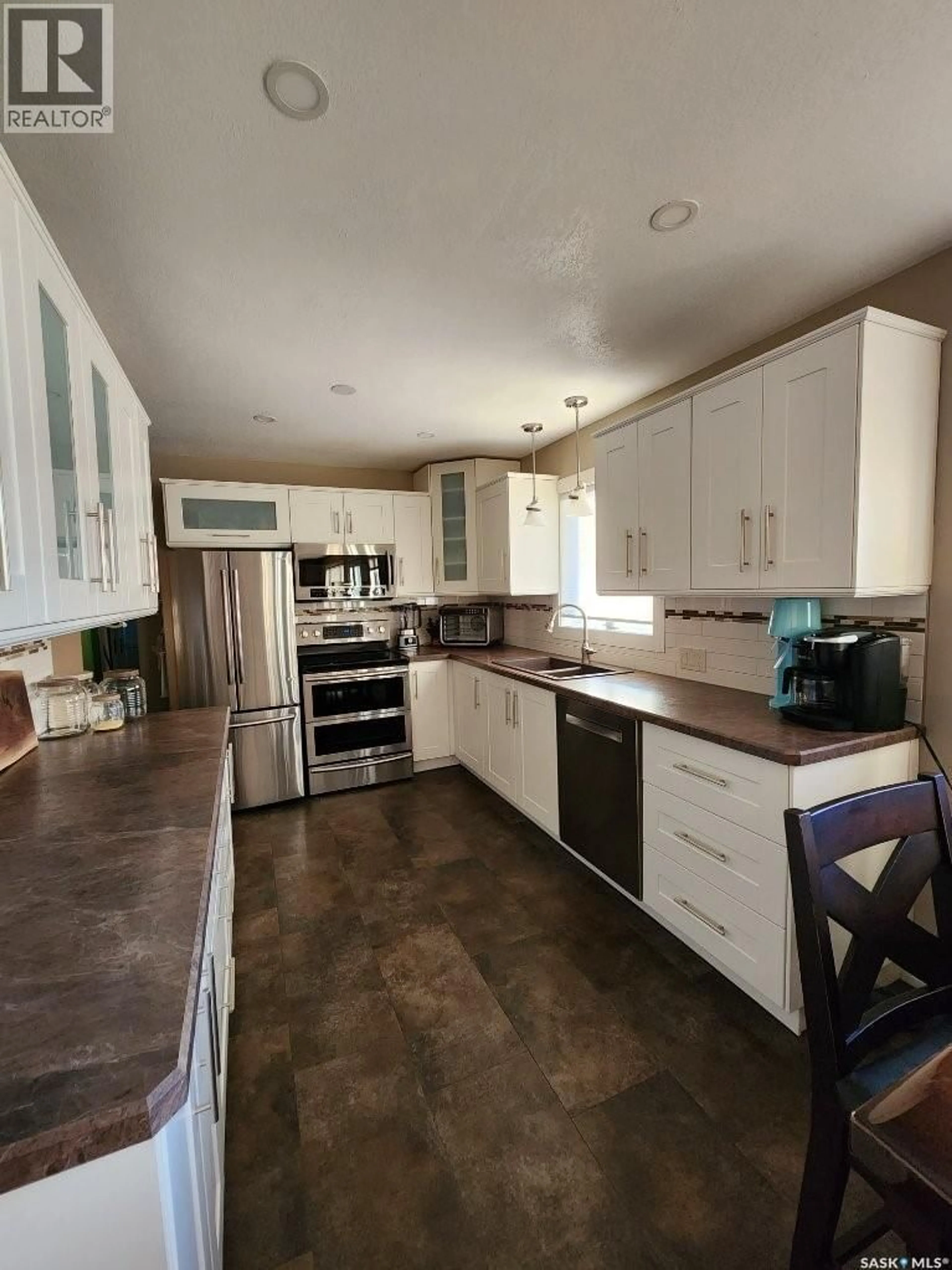 Open concept kitchen, unknown for 706 GREY AVENUE, Grenfell Saskatchewan S0G2B0
