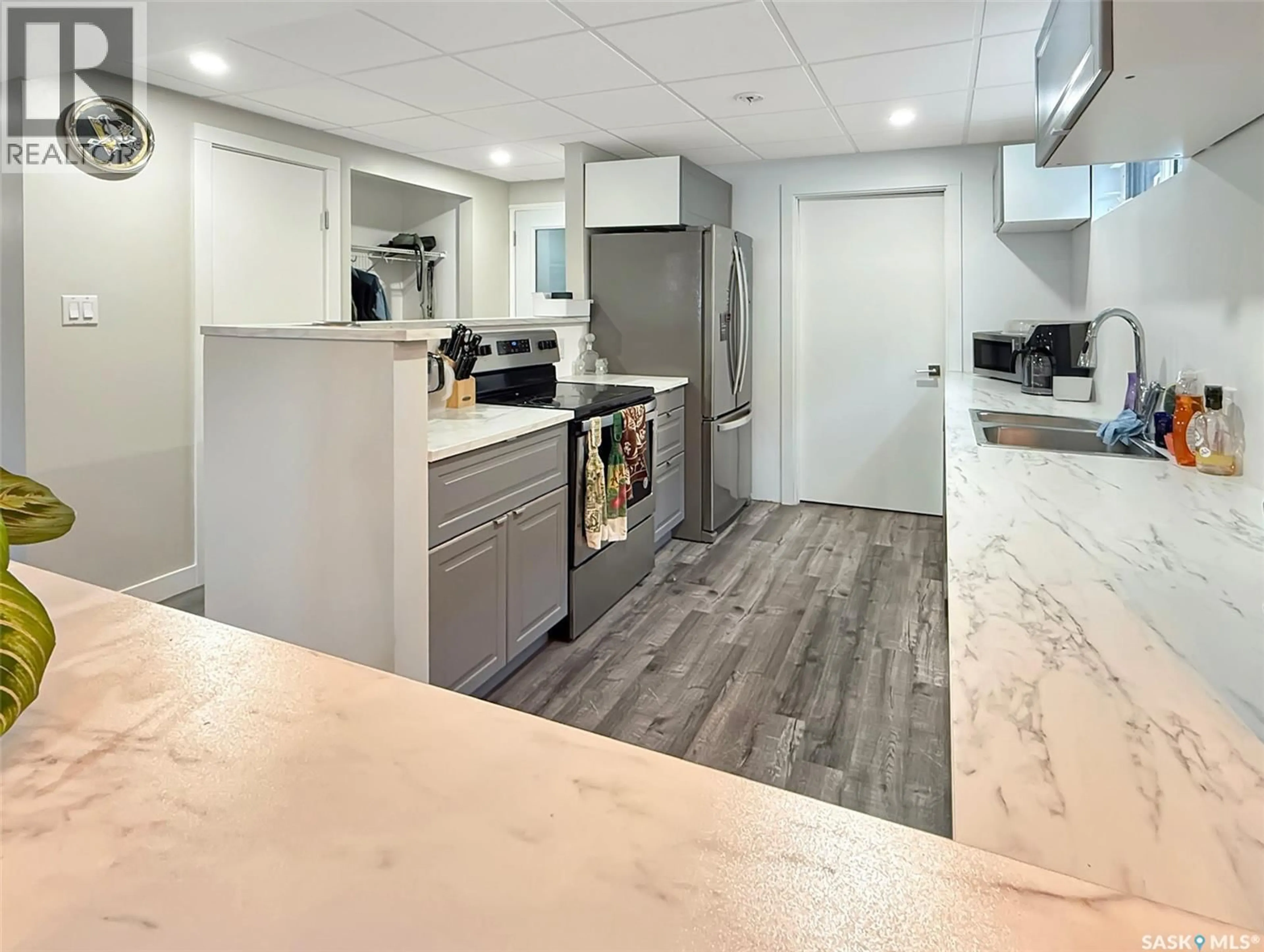 Open concept kitchen, unknown for 226 4TH AVENUE, Swift Current Saskatchewan S9H3L5