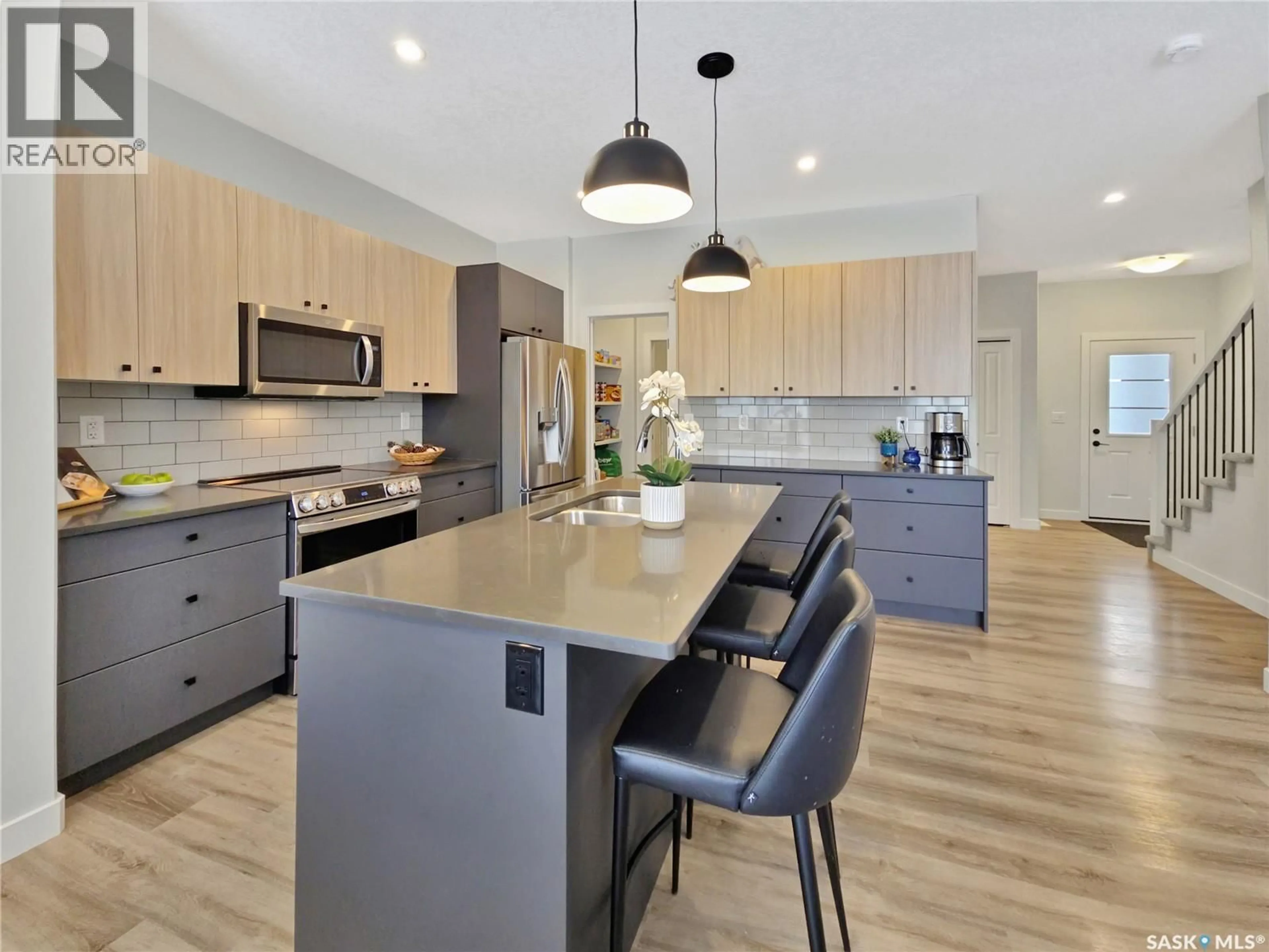 Open concept kitchen, unknown for 119 DORAN WAY, Saskatoon Saskatchewan S7V0Z6