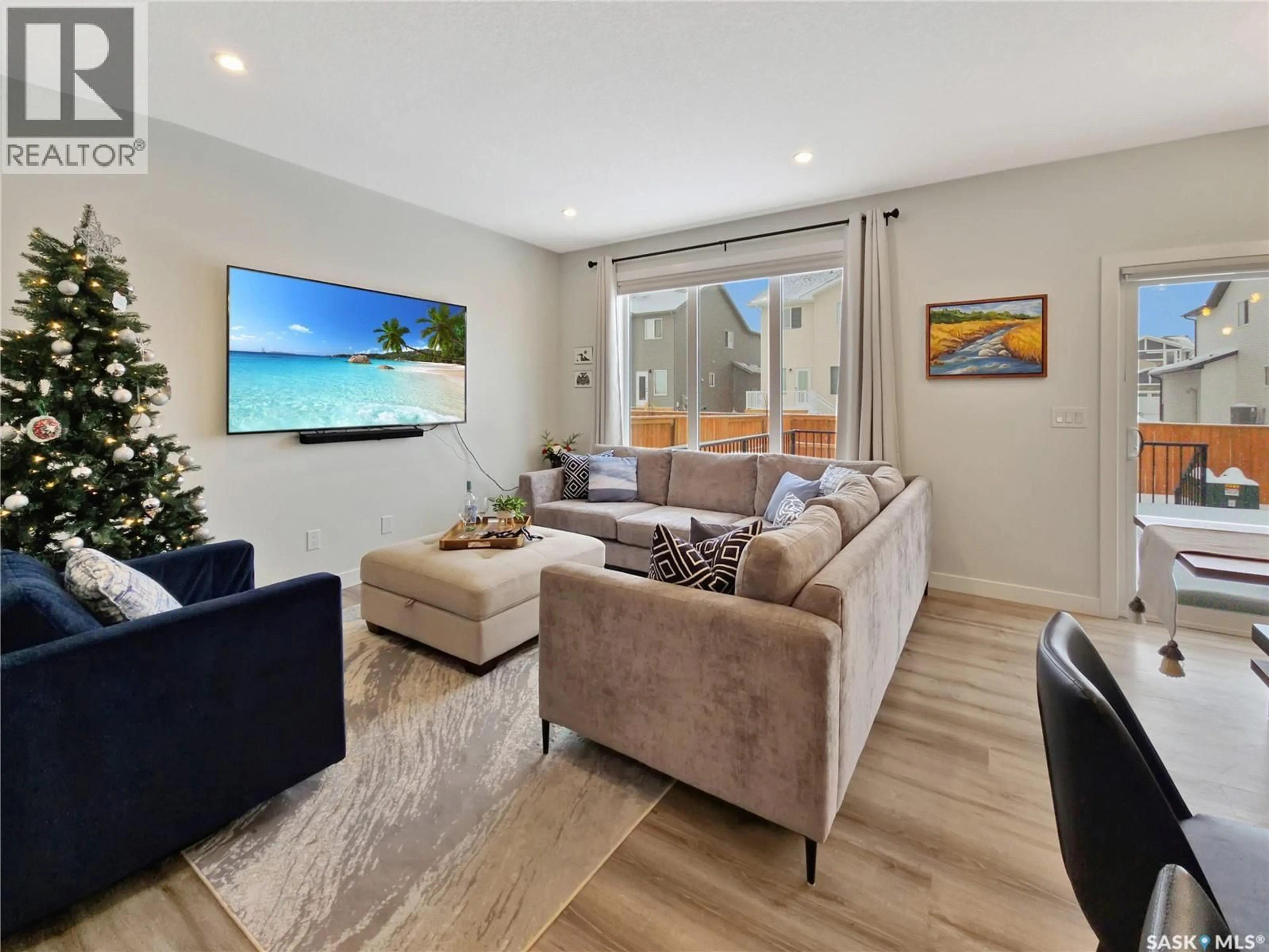 Living room with furniture, unknown for 119 DORAN WAY, Saskatoon Saskatchewan S7V0Z6