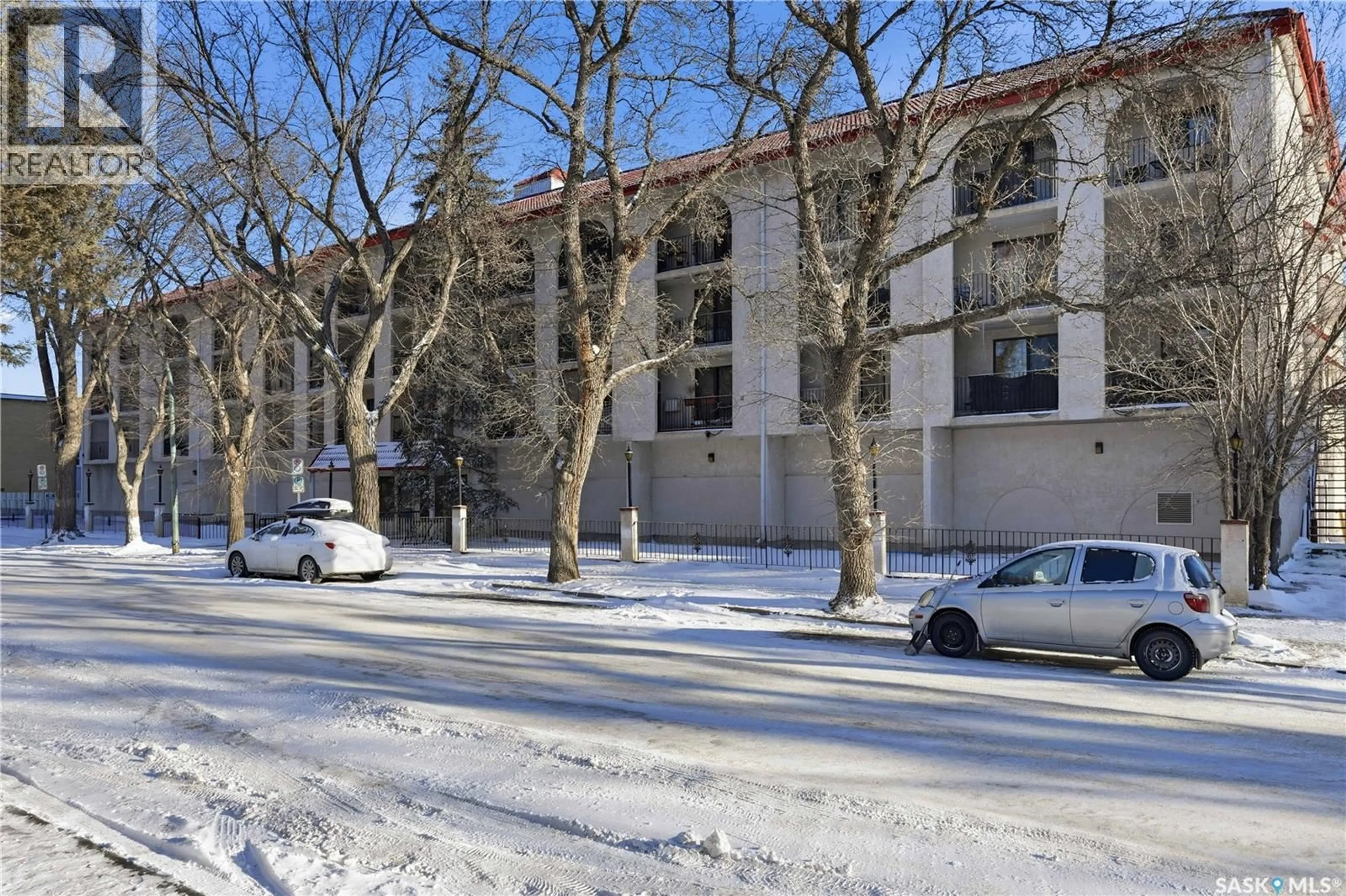 Parking for 102 - 2125 OSLER STREET, Regina Saskatchewan S4P4G9