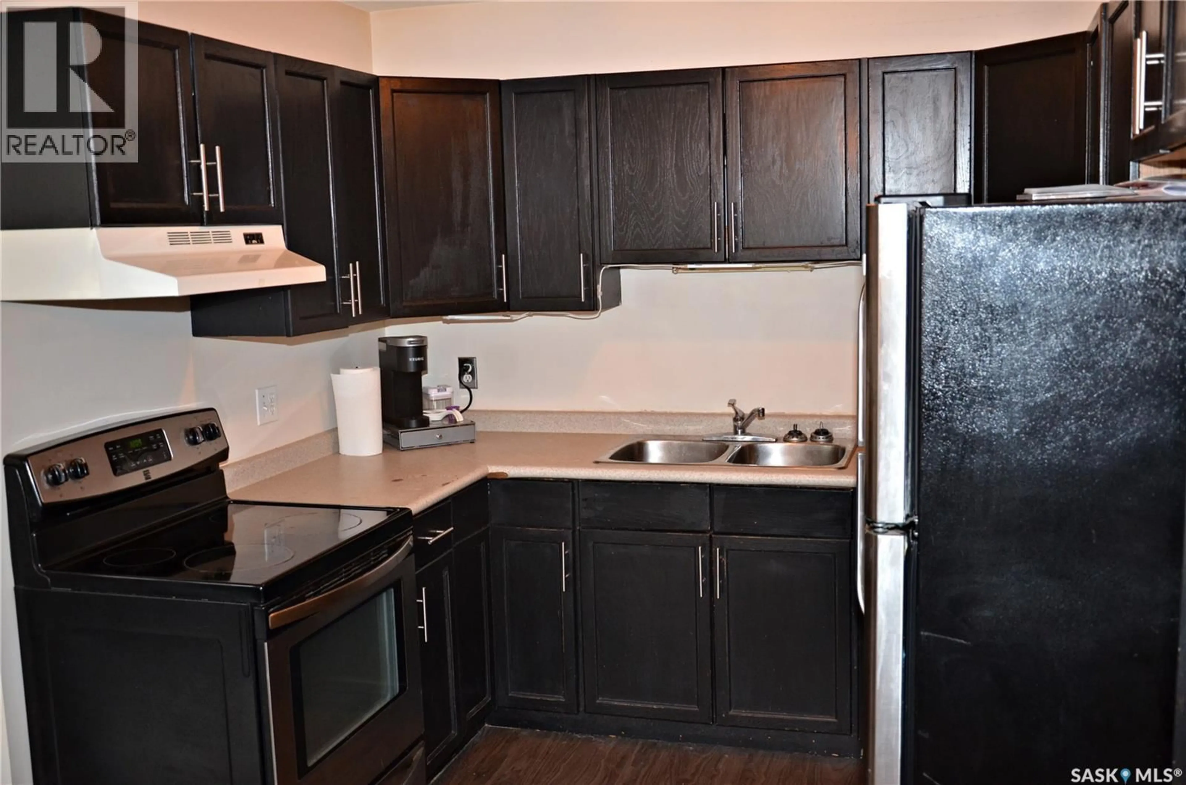 Standard kitchen, unknown for 223 LOCHRIE CRESCENT, Saskatoon Saskatchewan S7M5E3
