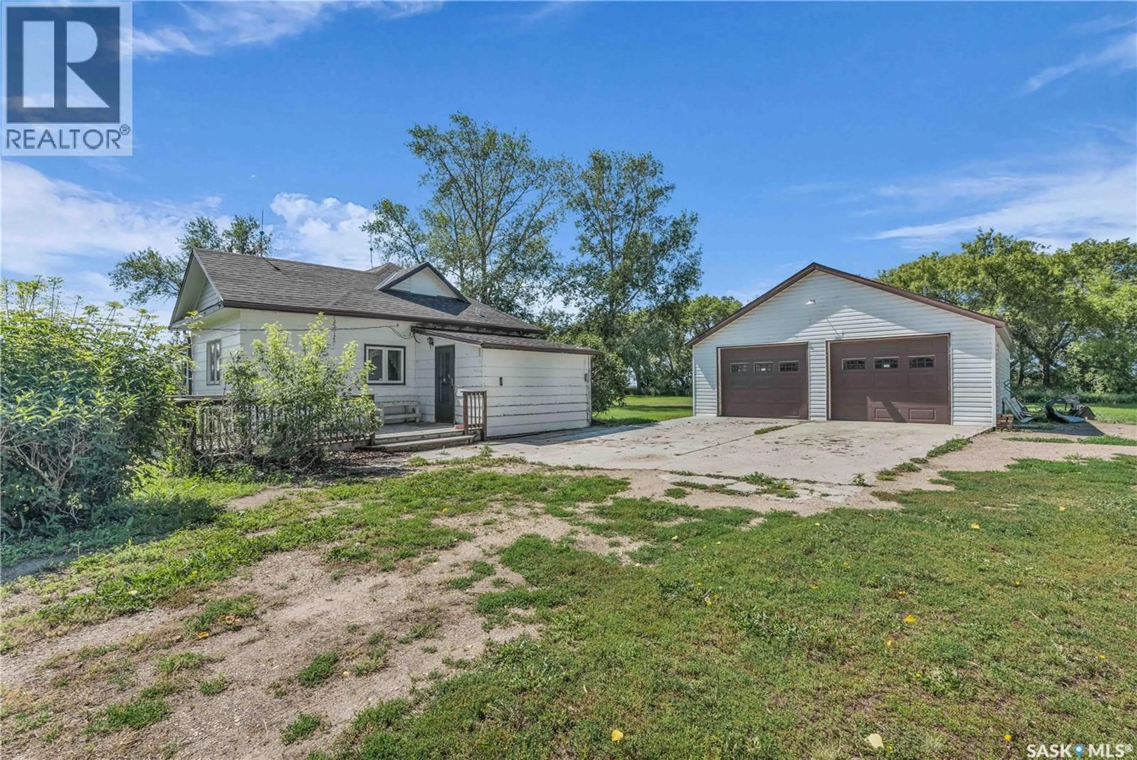 A pic from outside/outdoor area/front of a property/back of a property/a pic from drone, street for Blucher Rm No. 343 Saskatchewan S0K0G9