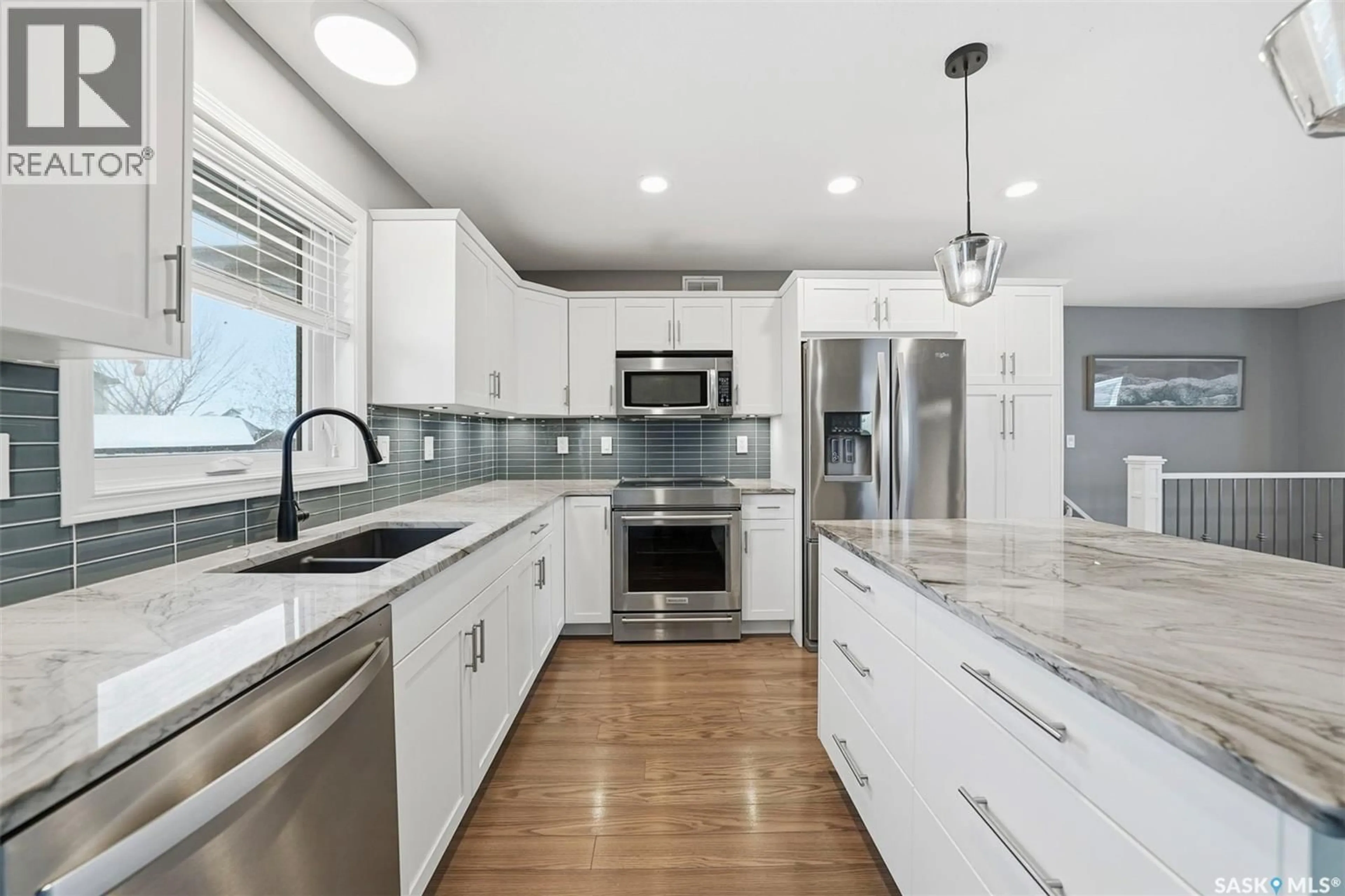 Contemporary kitchen, ceramic/tile floor for 723 SUTTER CRESCENT, Saskatoon Saskatchewan S7T0R4