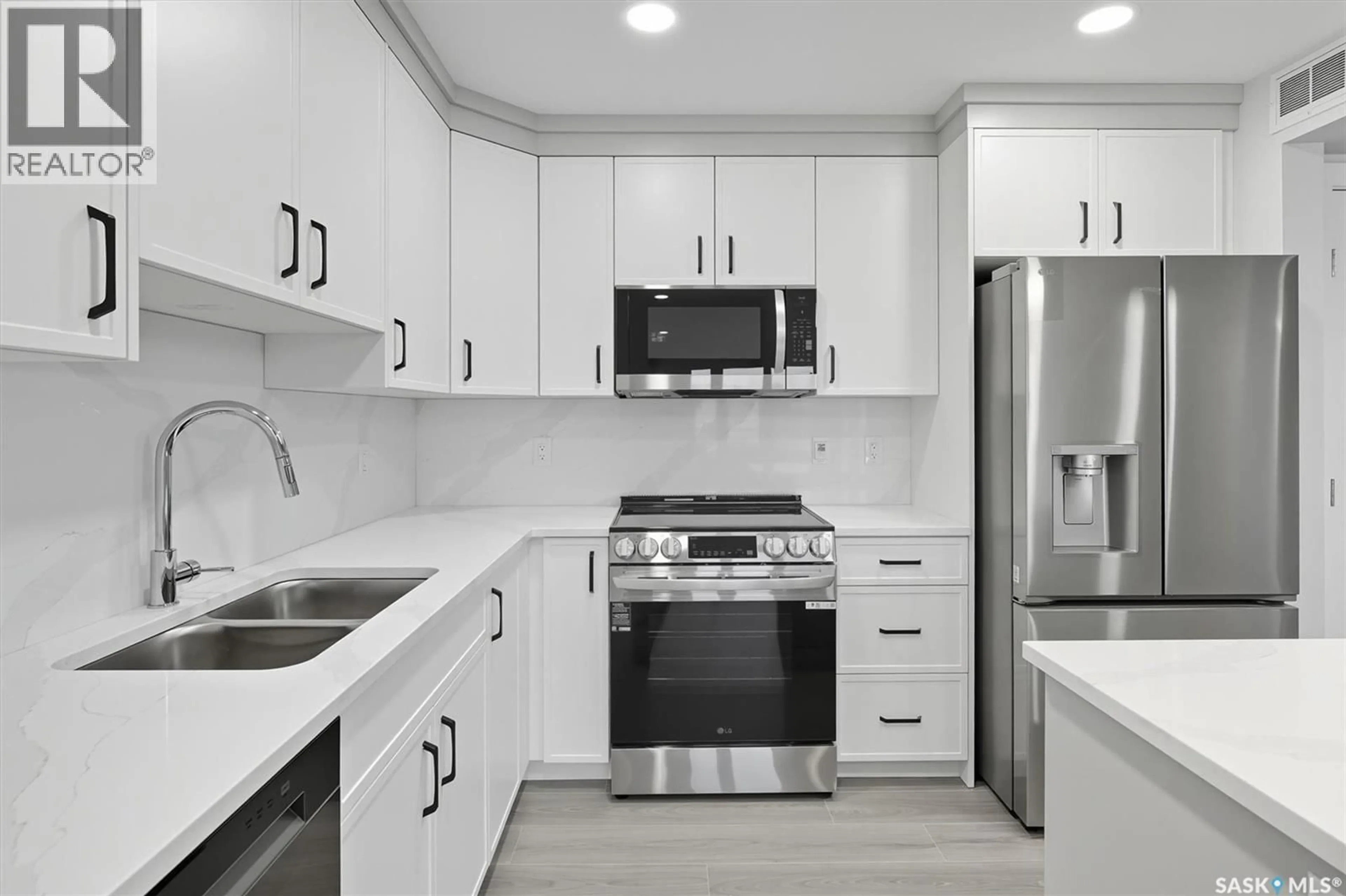 Unknown for 208 - 318 108TH STREET, Saskatoon Saskatchewan S7N1P8