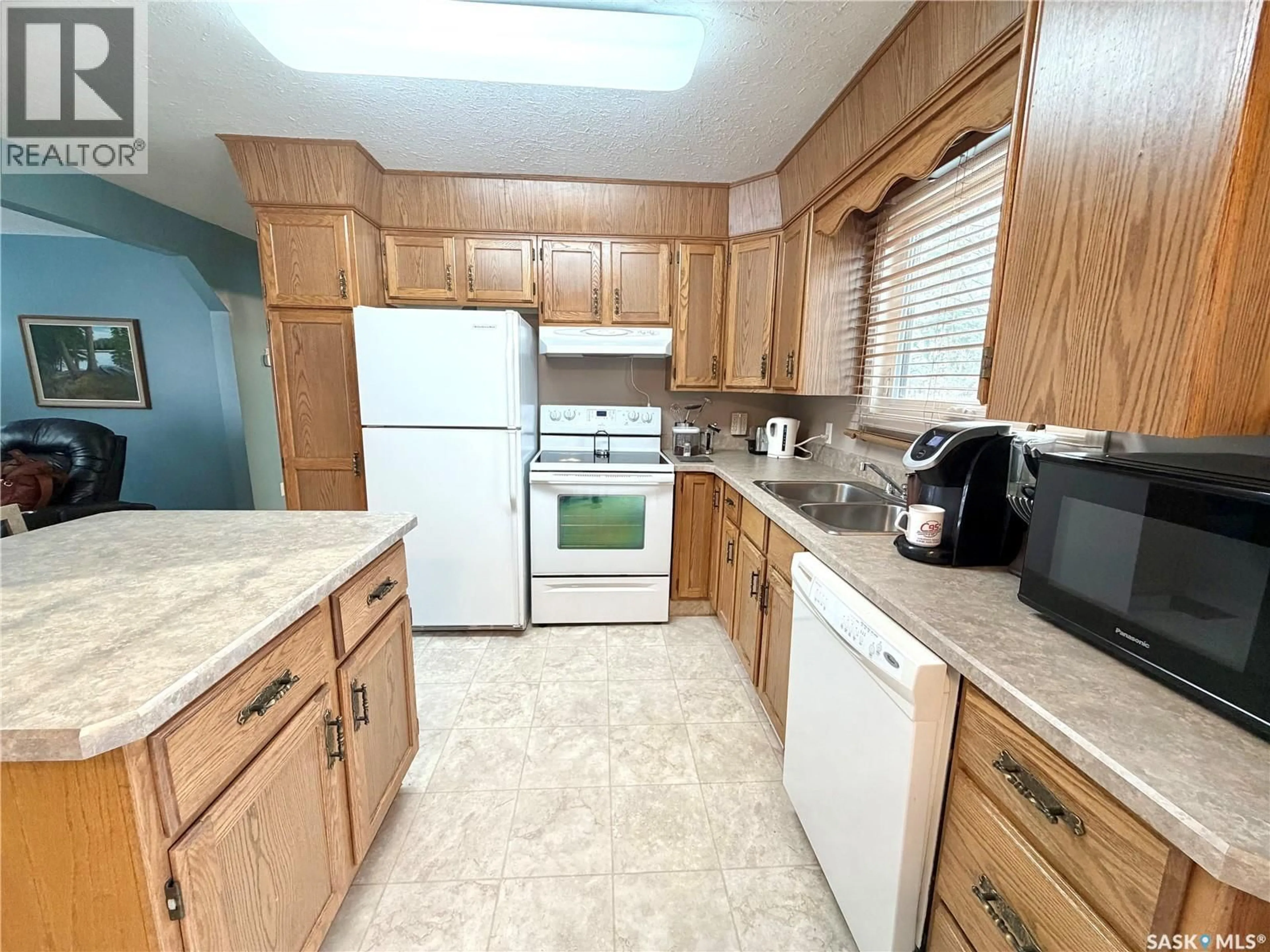 Standard kitchen, unknown for 81 20TH STREET, Battleford Saskatchewan S0M0E0