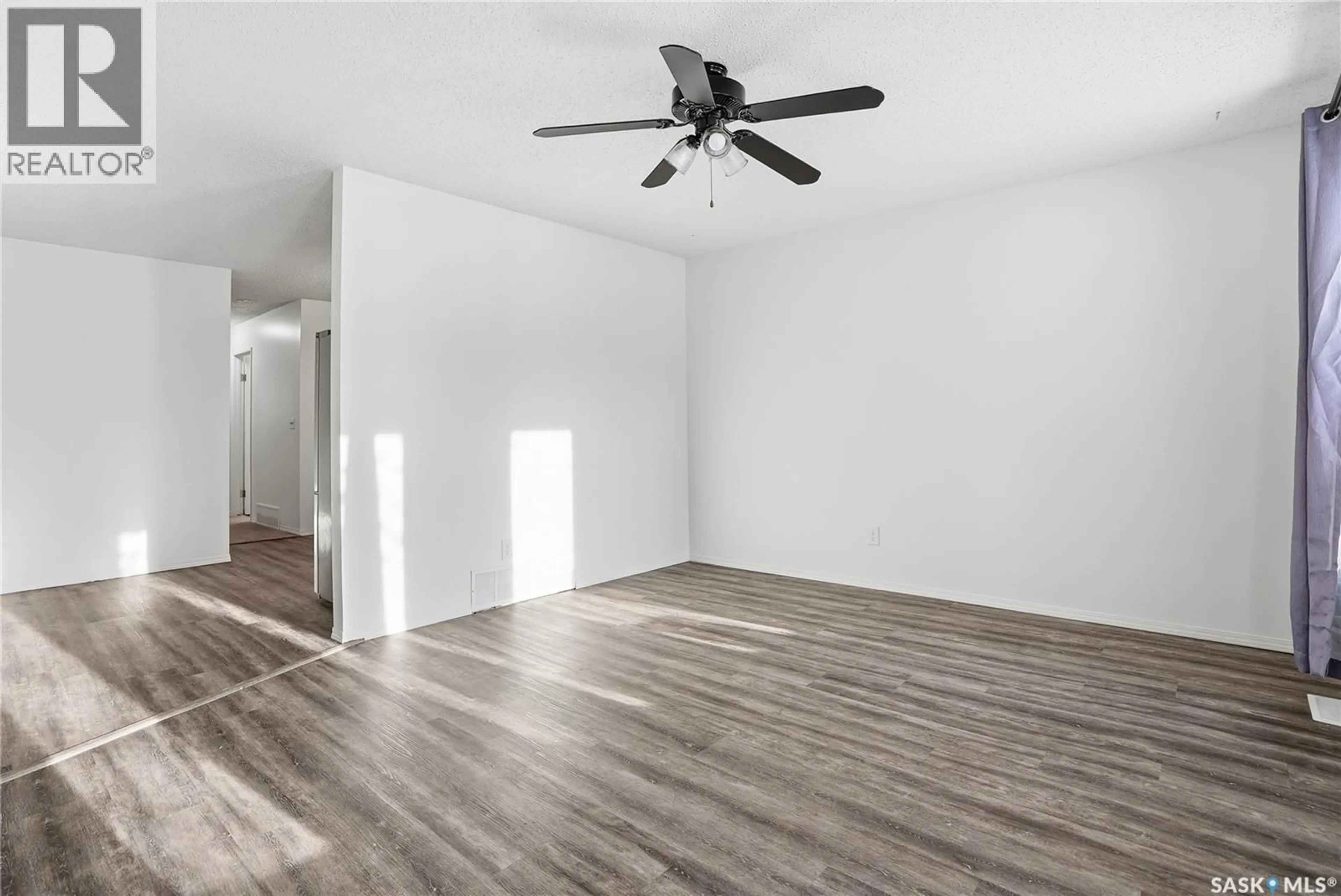 A pic of a room for 805 KINGSMERE BOULEVARD, Saskatoon Saskatchewan S7J4C4