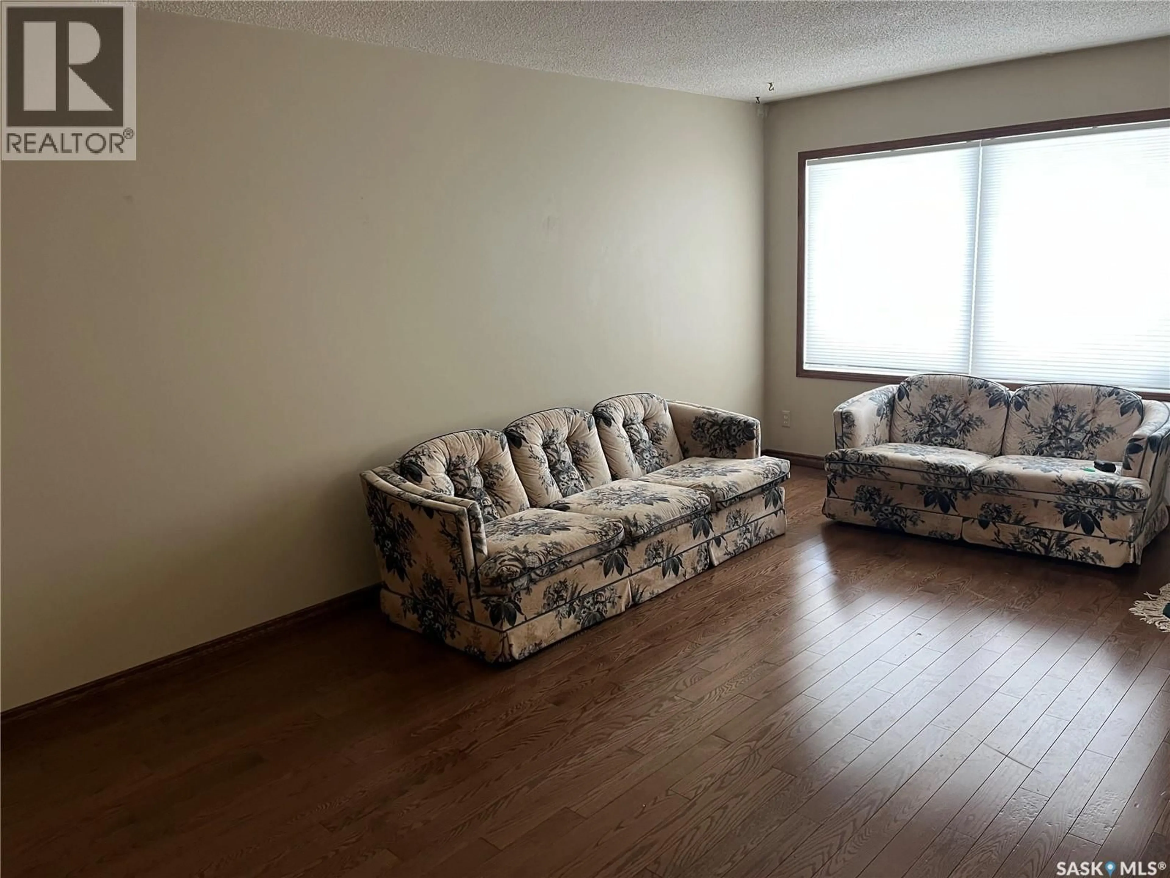 Living room with furniture, unknown for 149 WALDEN CRESCENT, Regina Saskatchewan S4N1L4