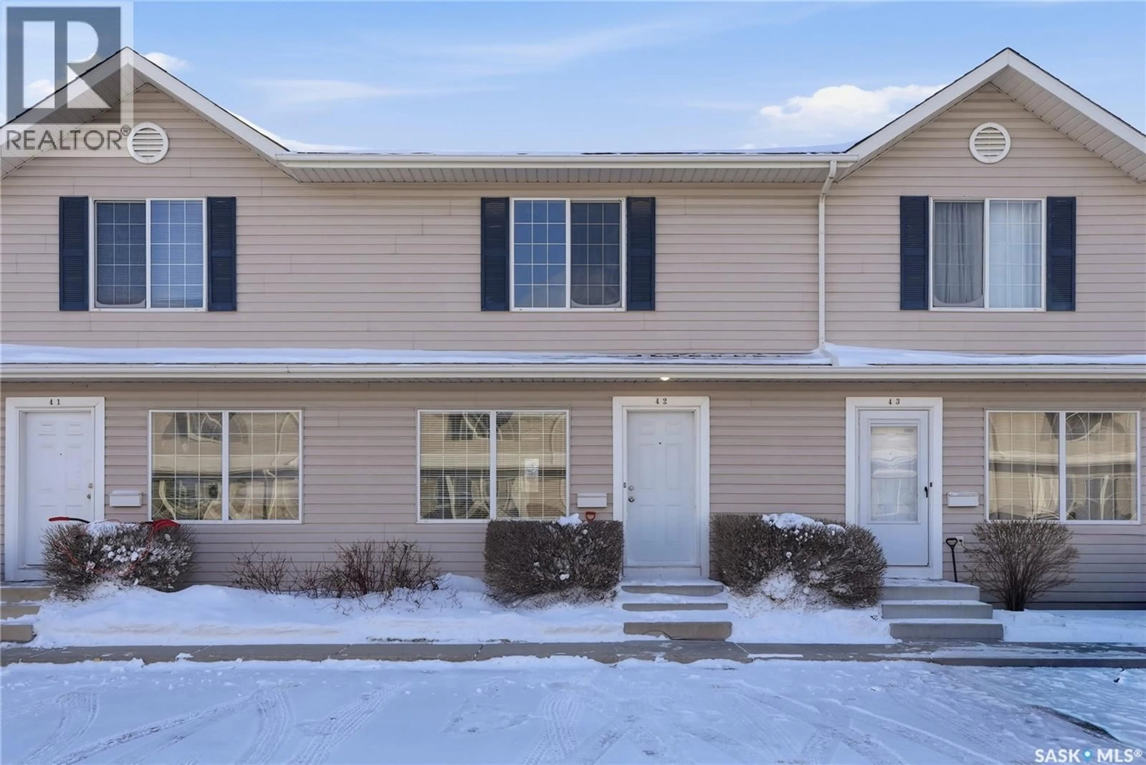 Home with vinyl exterior material, street for 809 - 42 KRISTJANSON ROAD, Saskatoon Saskatchewan S7S1M8