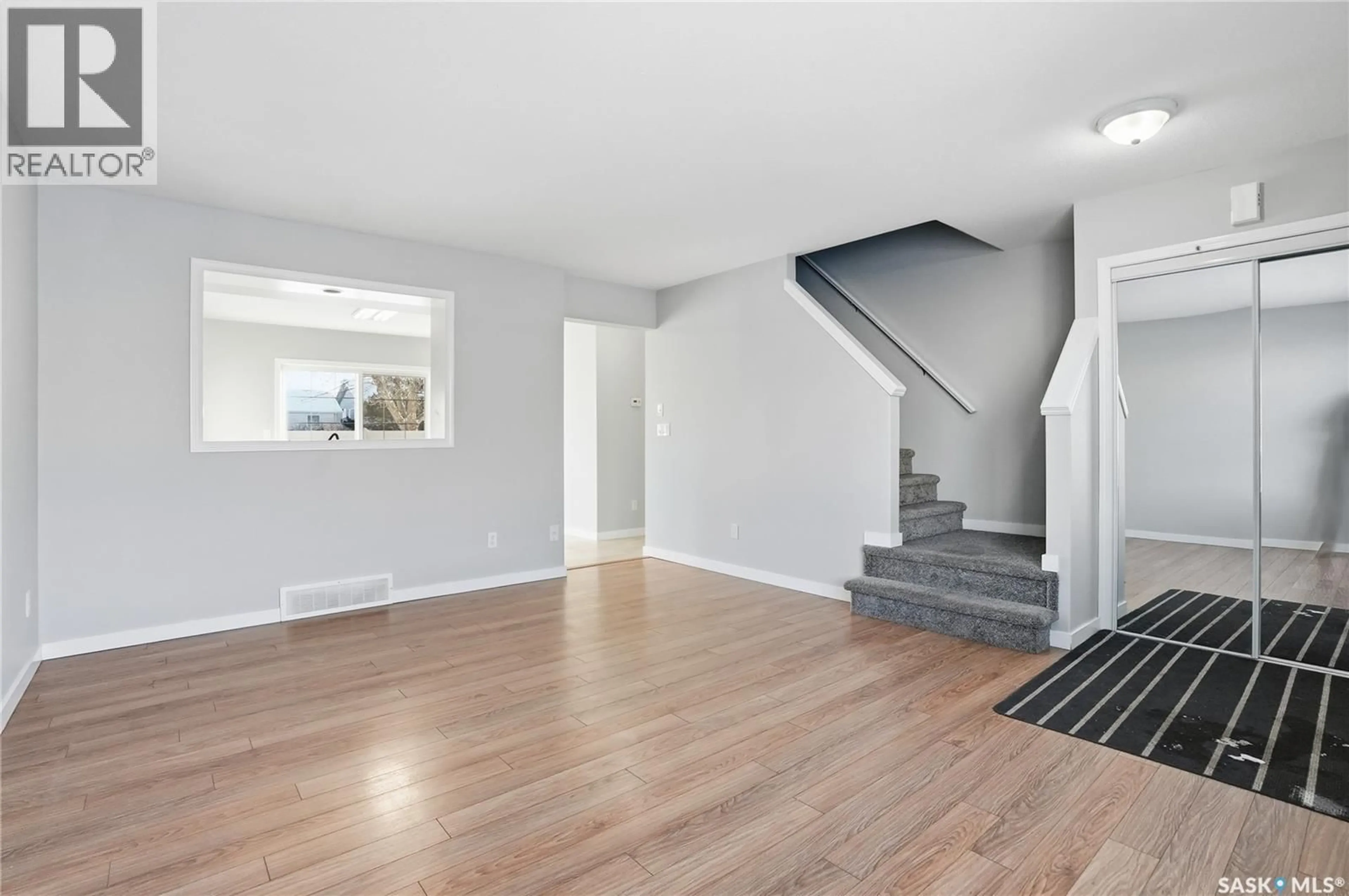 Indoor entryway for 809 - 42 KRISTJANSON ROAD, Saskatoon Saskatchewan S7S1M8