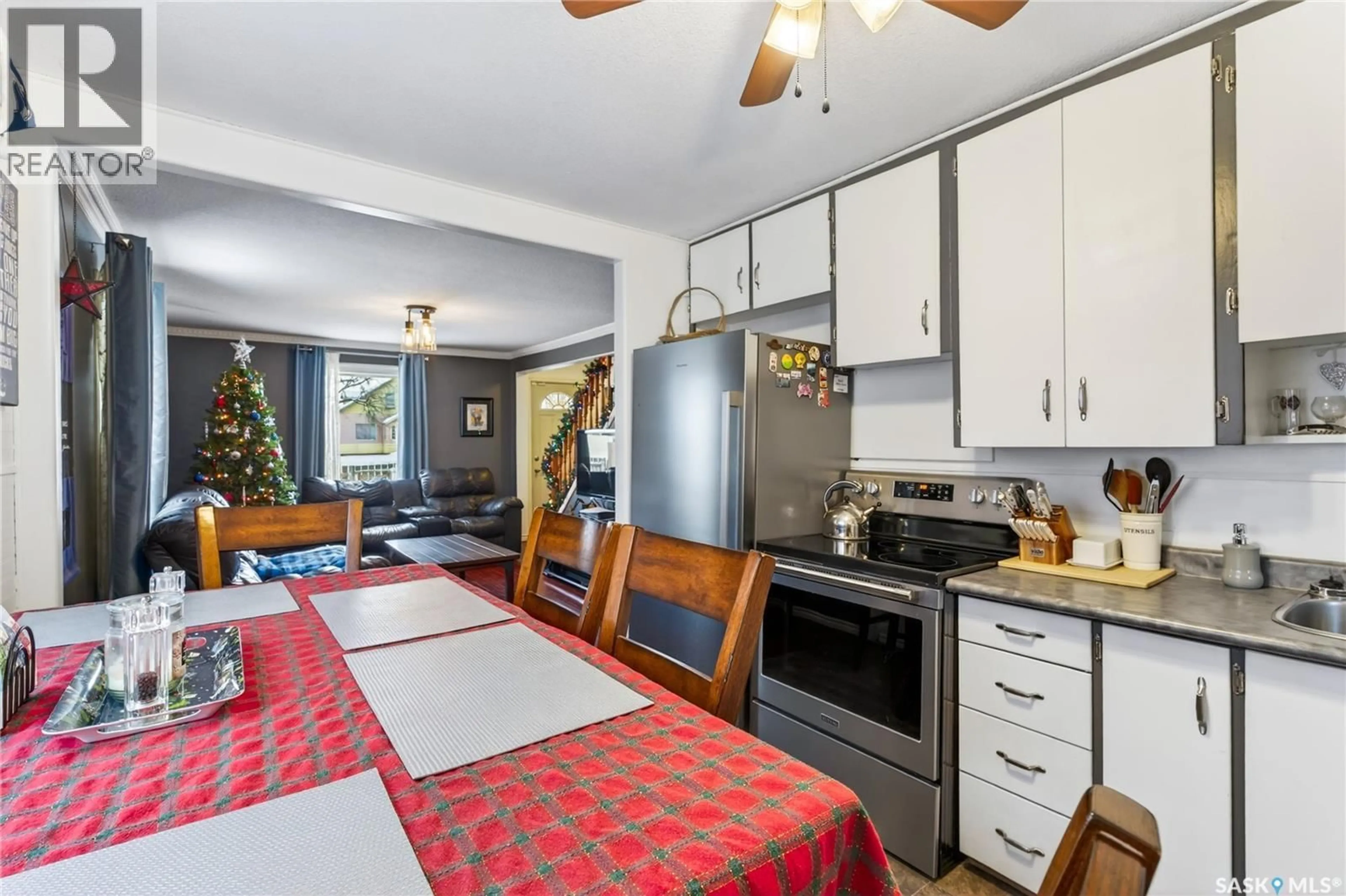 Standard kitchen, unknown for 838 15TH STREET, Prince Albert Saskatchewan S6V3R9