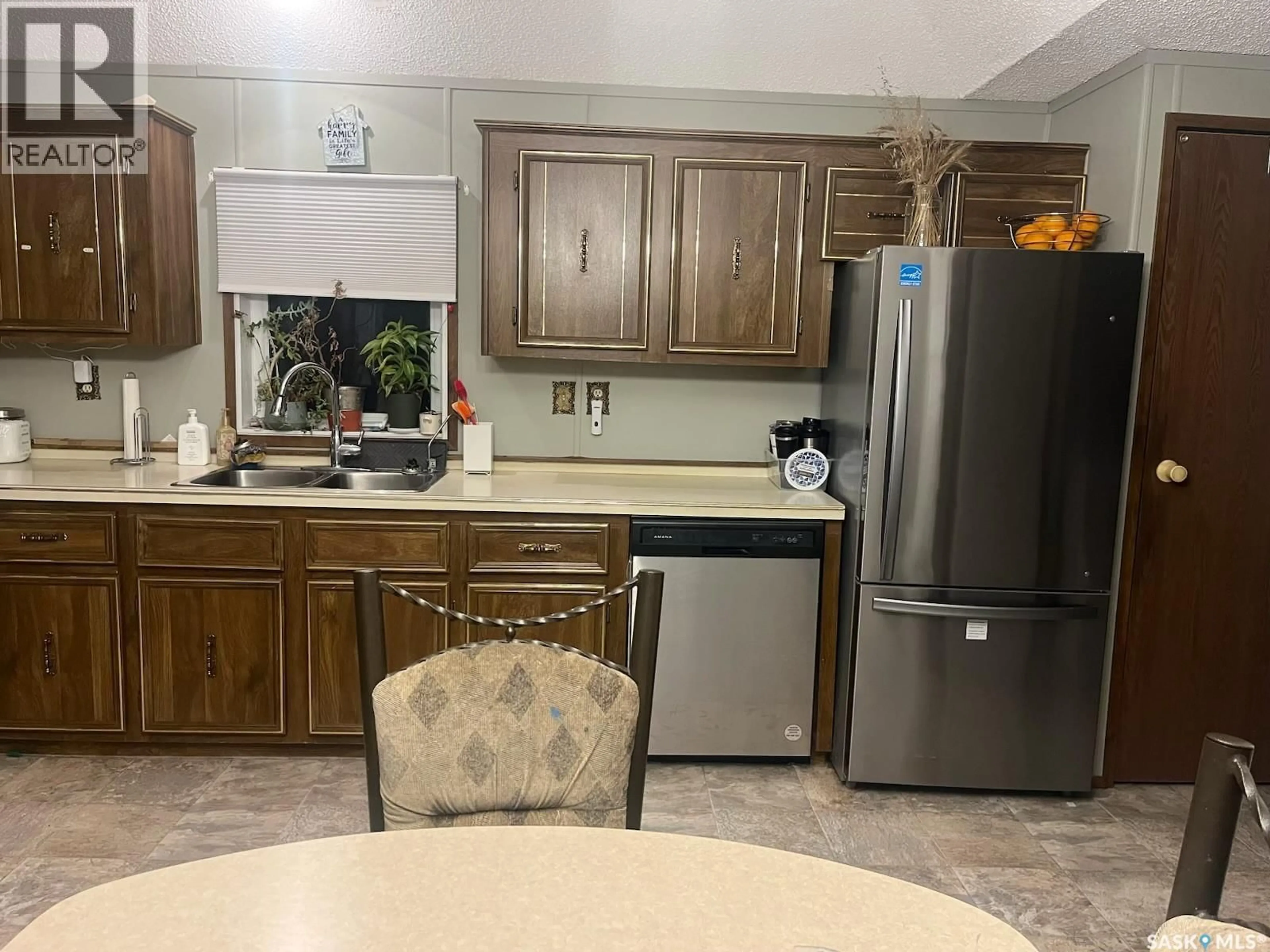 Standard kitchen, unknown for 412 MAIN STREET, Wakaw Saskatchewan S0K4P0